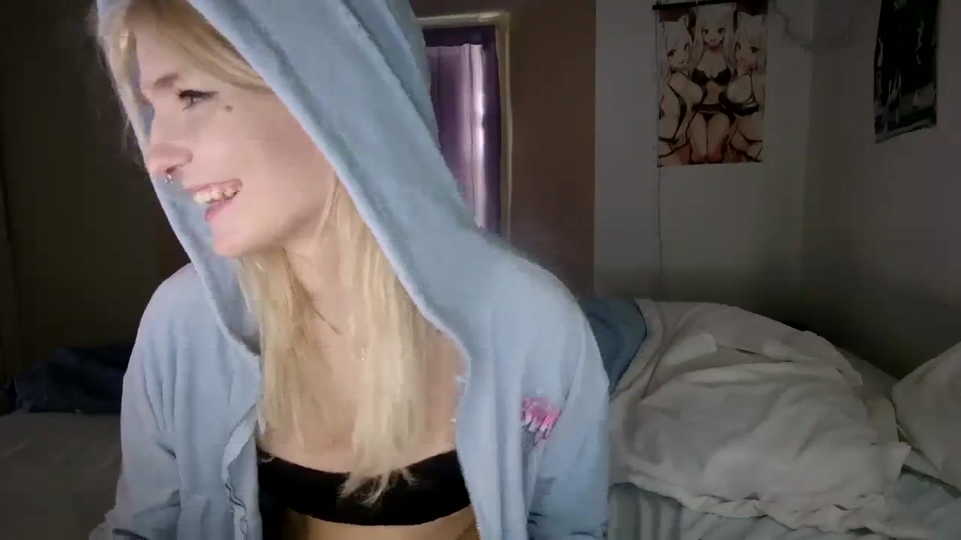 Gallery image thumbnail from DuckChan0's myfreecams stream on, 12/01/2023, 18:54 image 6 of 20