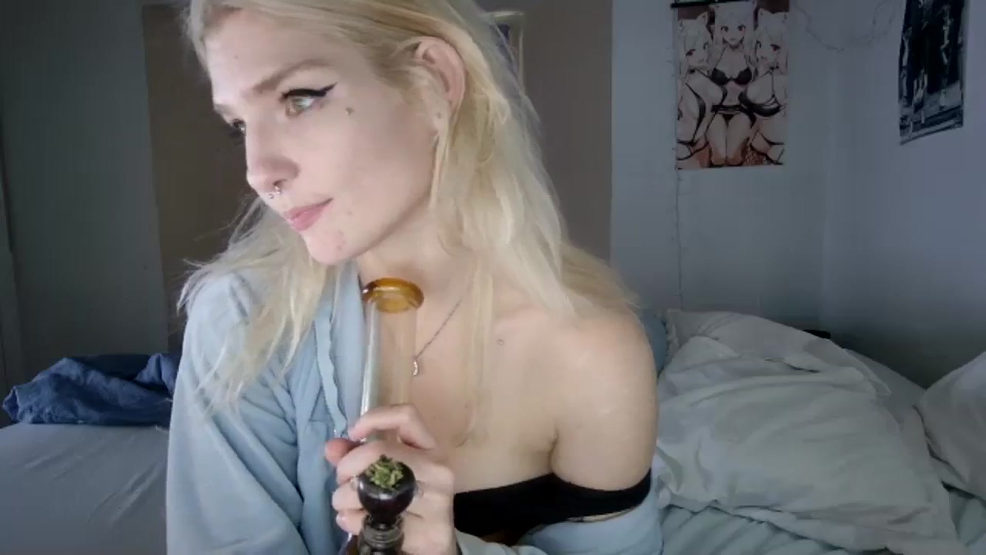 Gallery image thumbnail from DuckChan0's myfreecams stream on, 12/01/2023, 18:54 image 12 of 20