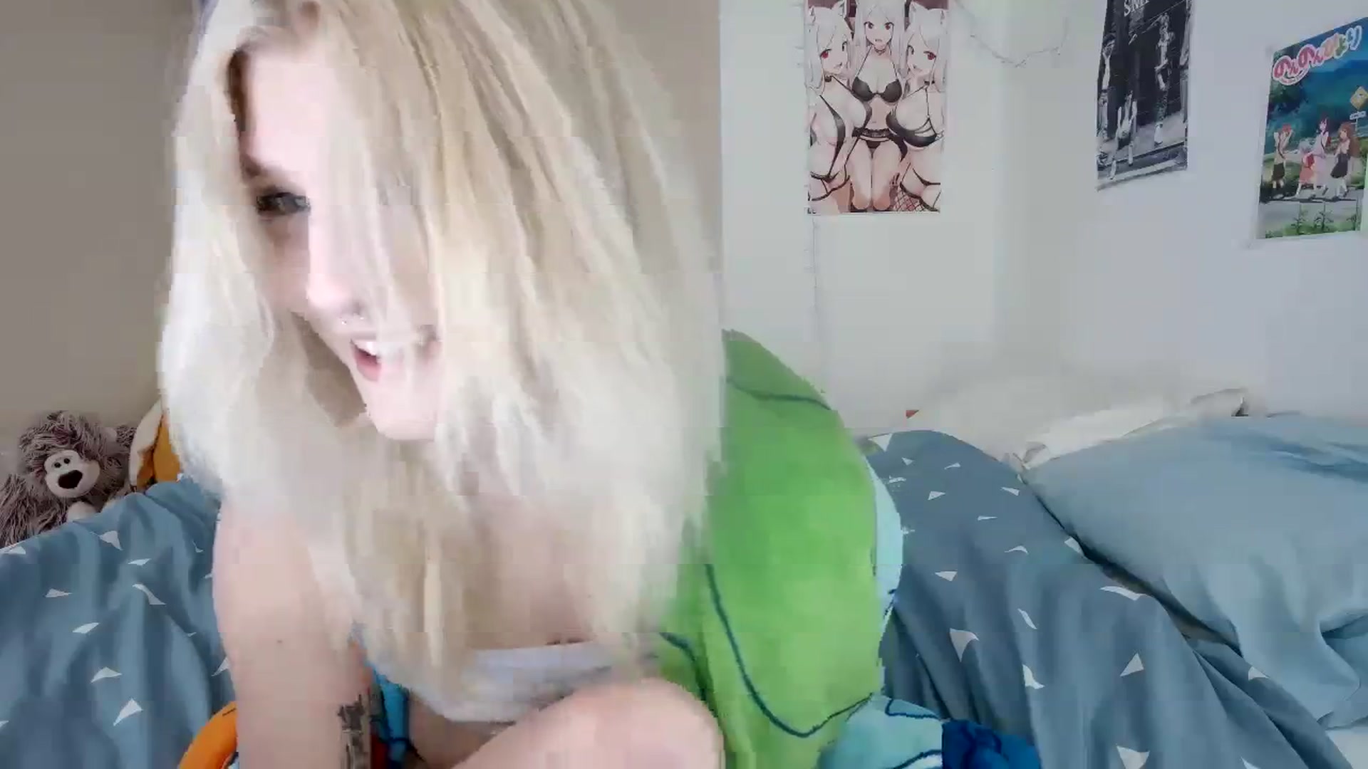 Gallery image thumbnail from DuckChan0's myfreecams stream on, 12/05/2023, 17:51 image 12 of 20