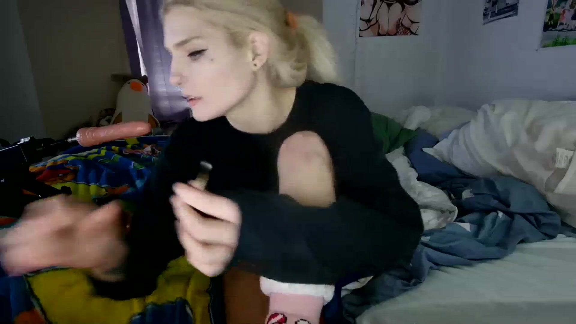 Gallery image thumbnail from DuckChan0's myfreecams stream on, 12/07/2023, 18:38 image 9 of 20
