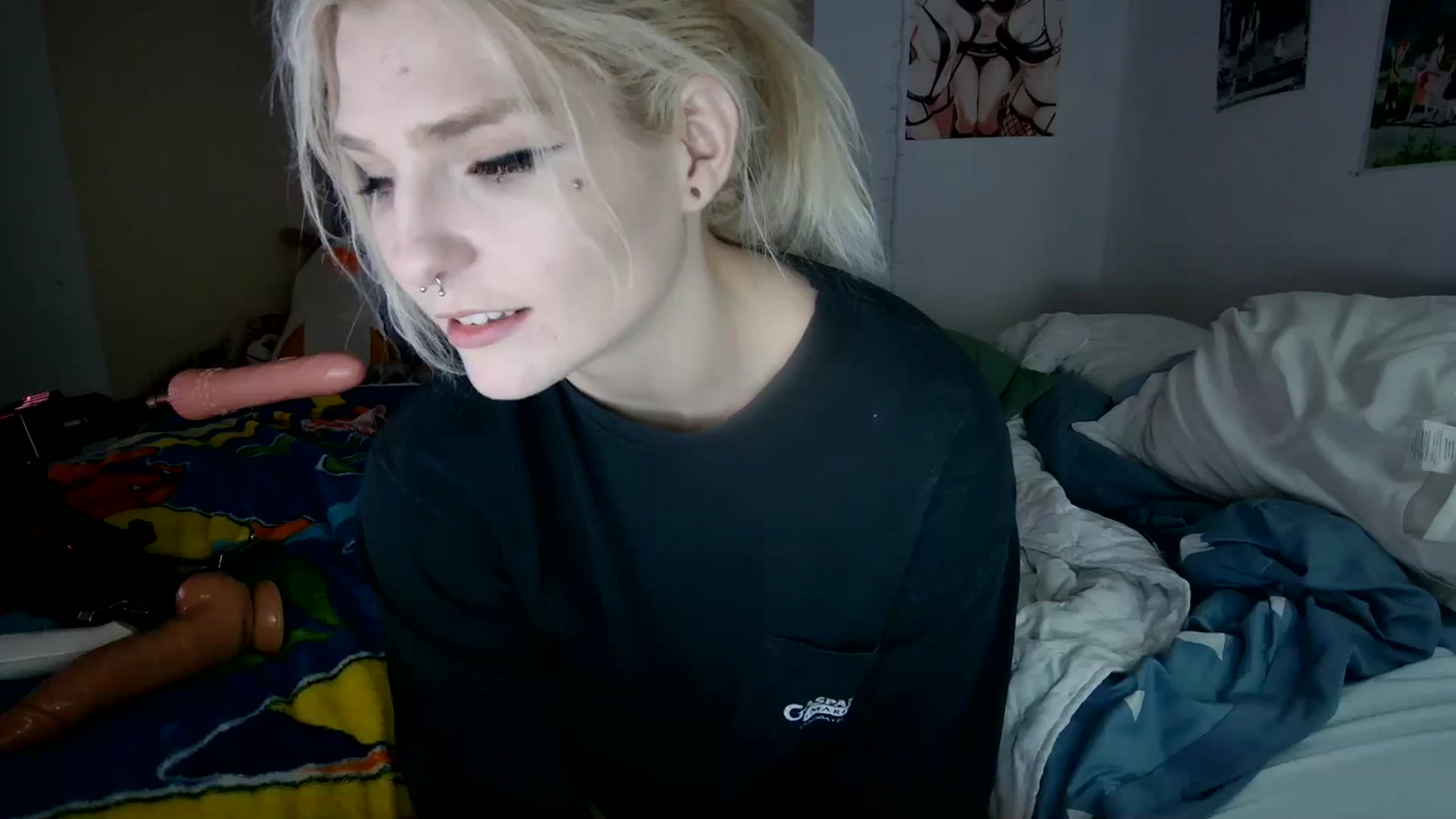 Gallery image thumbnail from DuckChan0's myfreecams stream on, 12/07/2023, 18:38 image 7 of 20