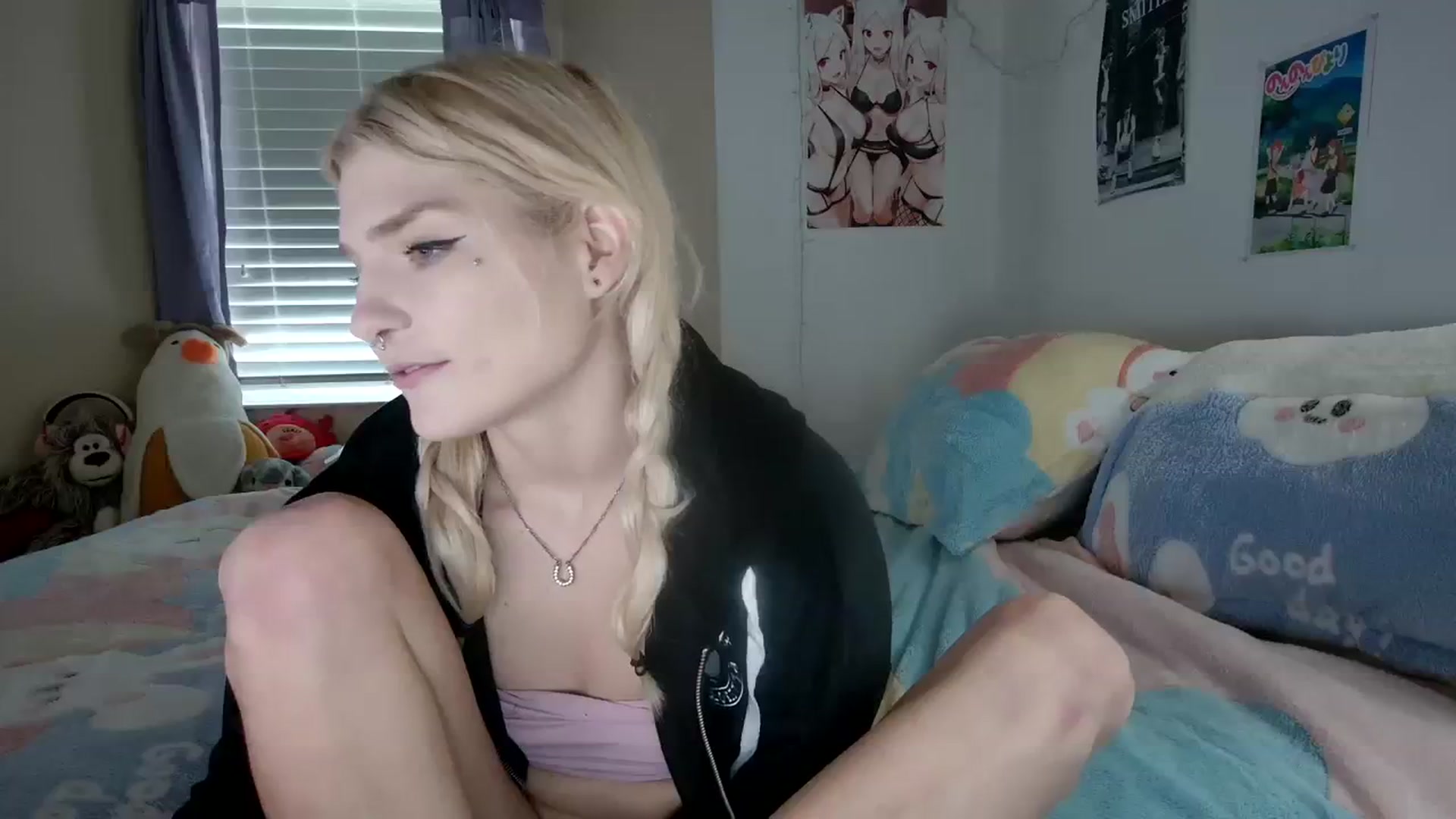 Gallery image thumbnail from DuckChan0's myfreecams stream on, 12/11/2023, 17:31 image 2 of 20