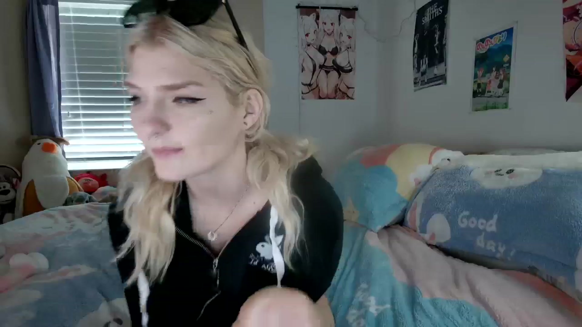 Gallery image thumbnail from DuckChan0's myfreecams stream on, 12/11/2023, 18:35 image 2 of 20