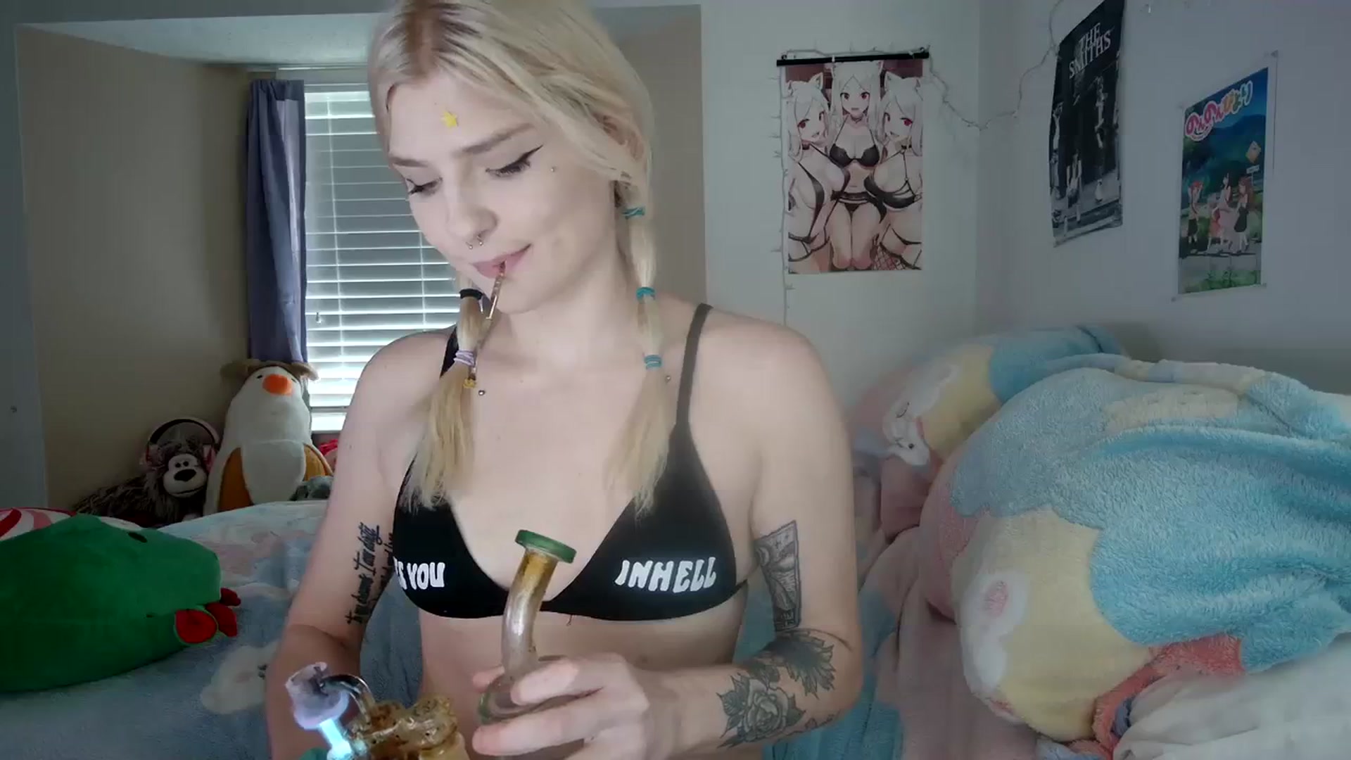 Gallery image thumbnail from DuckChan0's myfreecams stream on, 12/12/2023, 18:00 image 6 of 20
