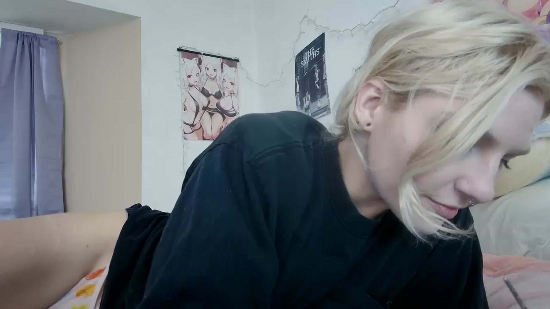 Gallery image thumbnail from DuckChan0's myfreecams stream on, 12/13/2023, 16:21 image 7 of 20