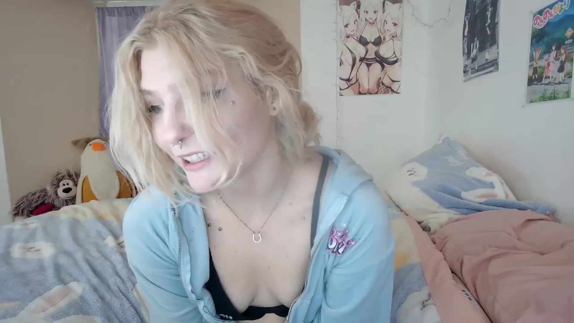 Gallery image thumbnail from DuckChan0's myfreecams stream on, 12/20/2023, 17:22 image 9 of 20