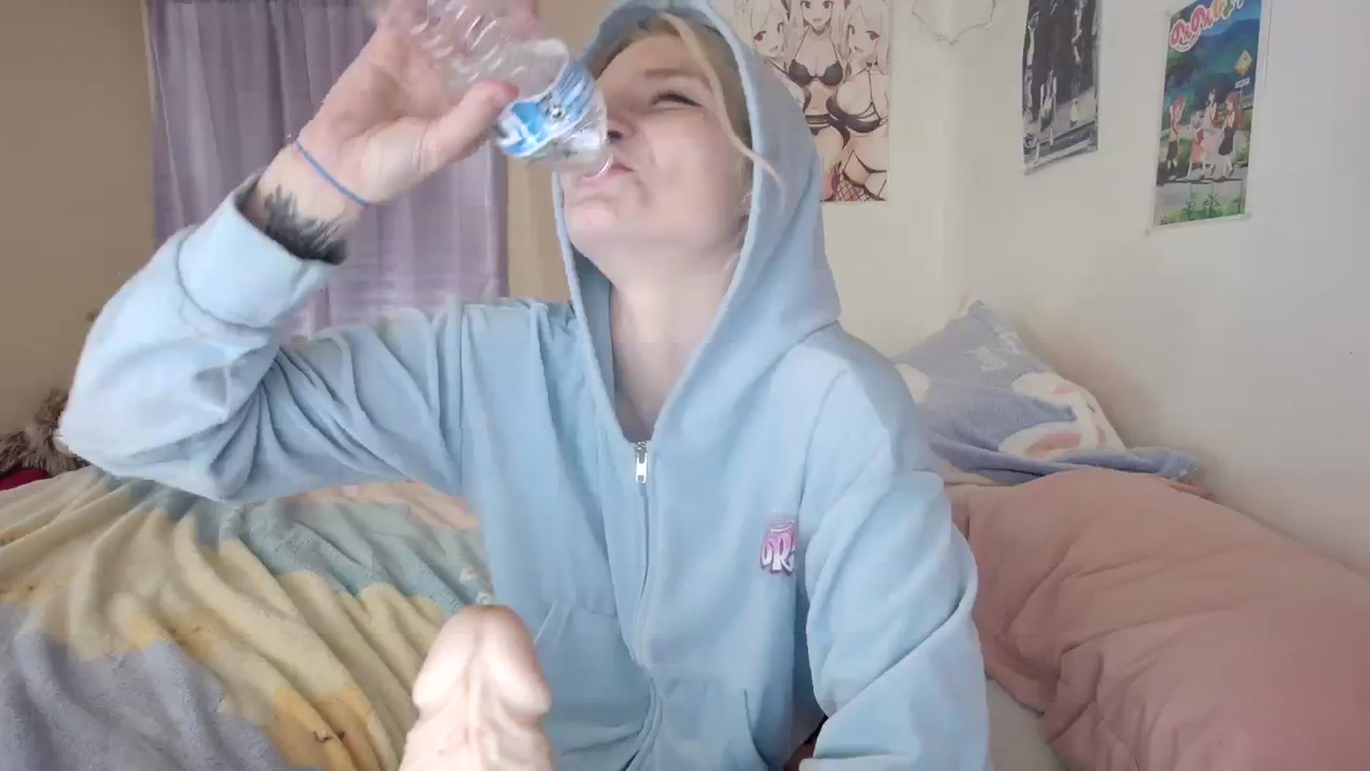 Gallery image thumbnail from DuckChan0's myfreecams stream on, 12/20/2023, 18:42 image 19 of 20