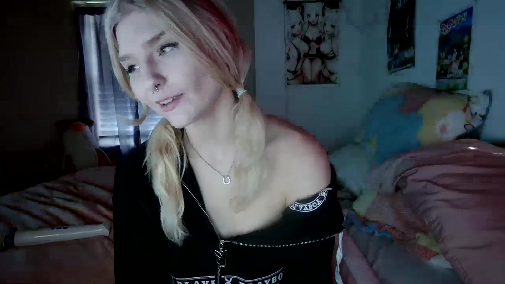 Gallery image thumbnail from DuckChan0's myfreecams stream on, 12/22/2023, 17:27 image 20 of 20