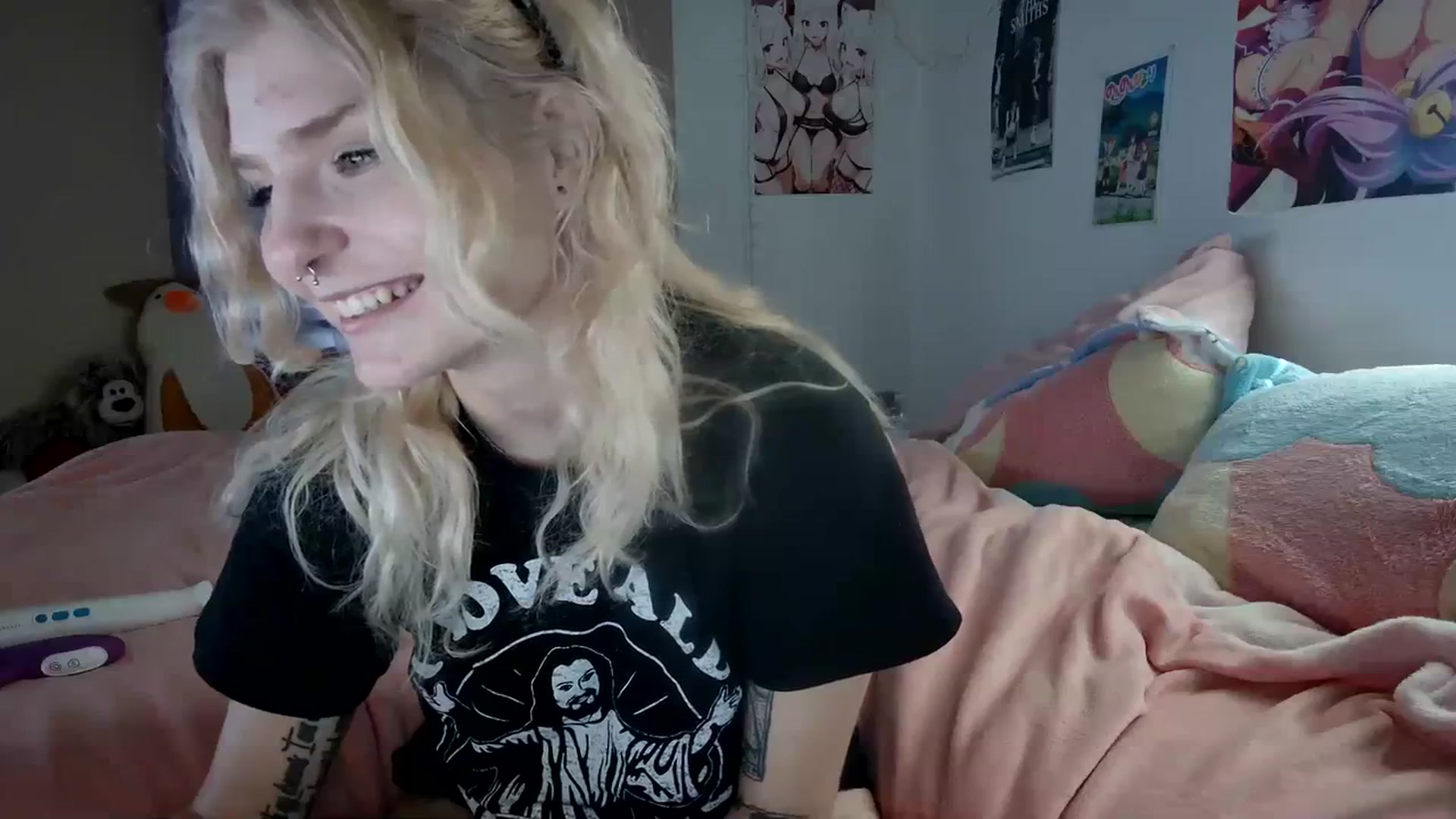 Gallery image thumbnail from DuckChan0's myfreecams stream on, 12/27/2023, 16:53 image 18 of 20