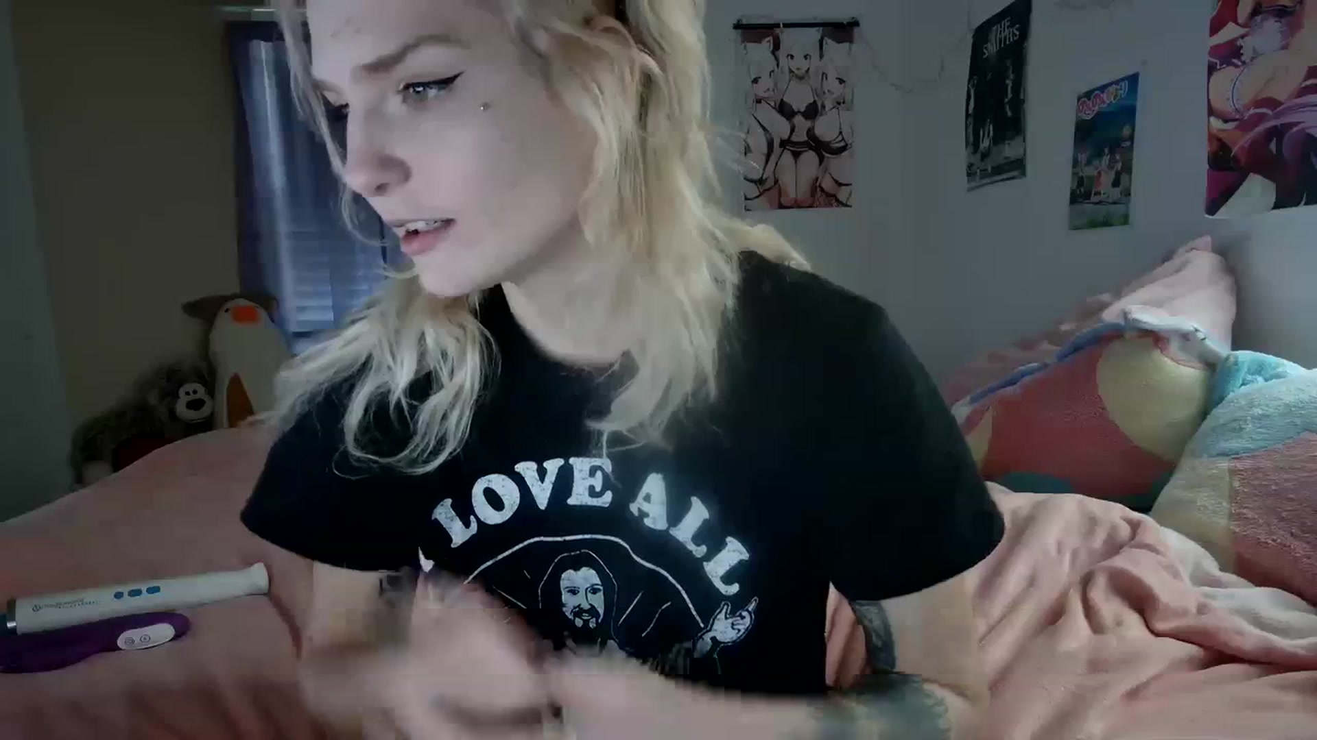 Gallery image thumbnail from DuckChan0's myfreecams stream on, 12/27/2023, 16:53 image 13 of 20