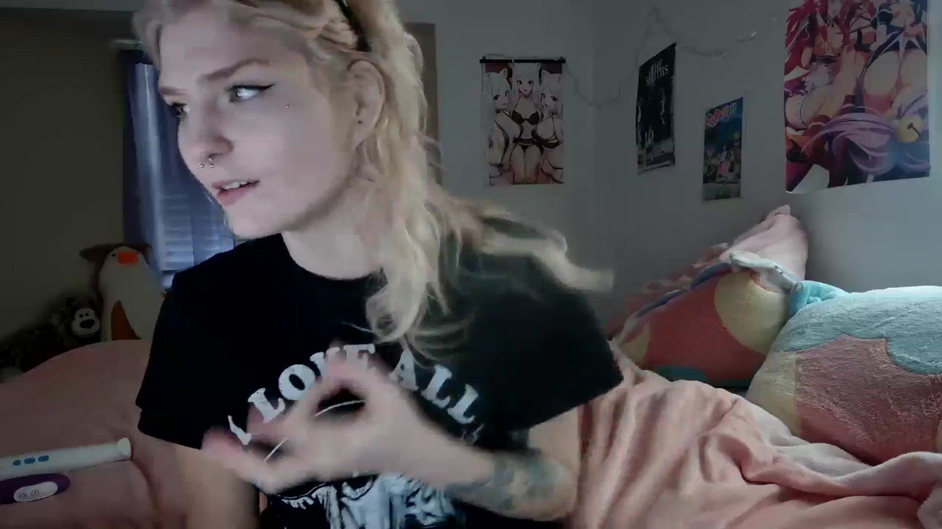 Gallery image thumbnail from DuckChan0's myfreecams stream on, 12/27/2023, 16:53 image 15 of 20