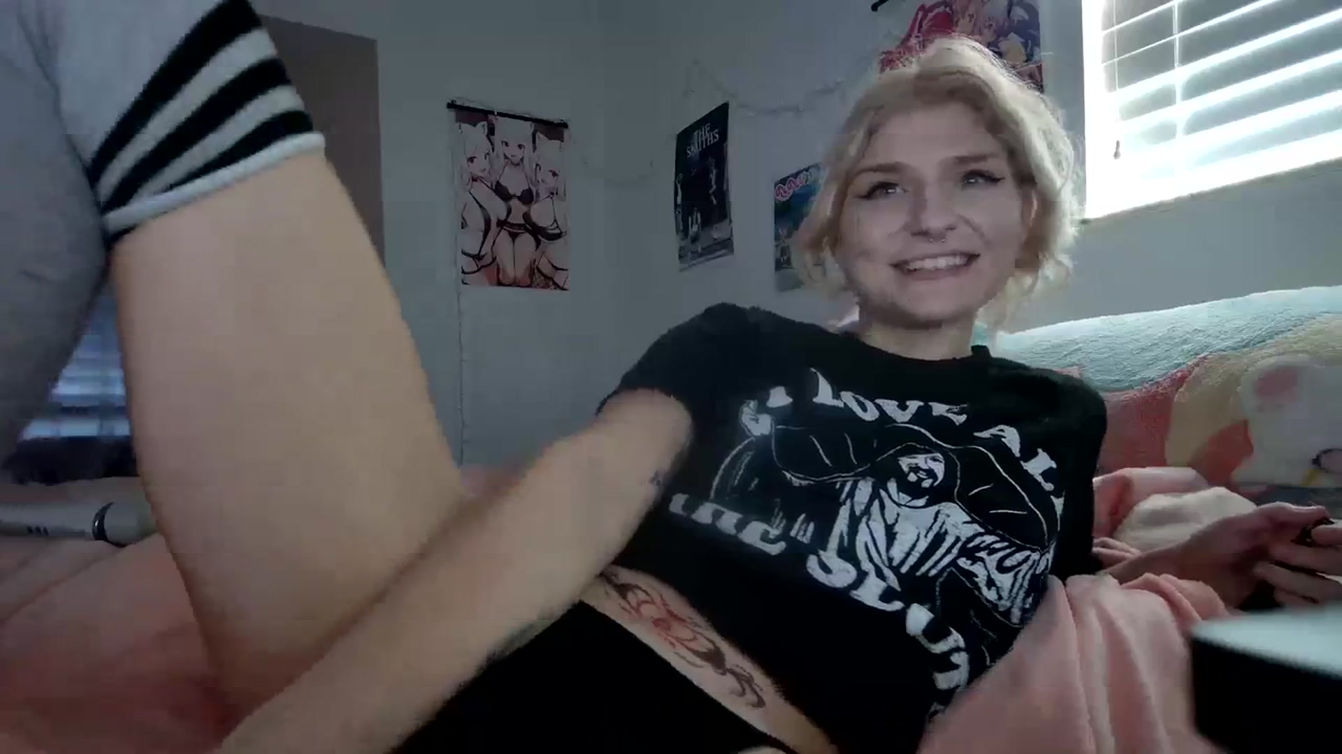 Gallery image thumbnail from DuckChan0's myfreecams stream on, 12/27/2023, 17:44 image 8 of 20