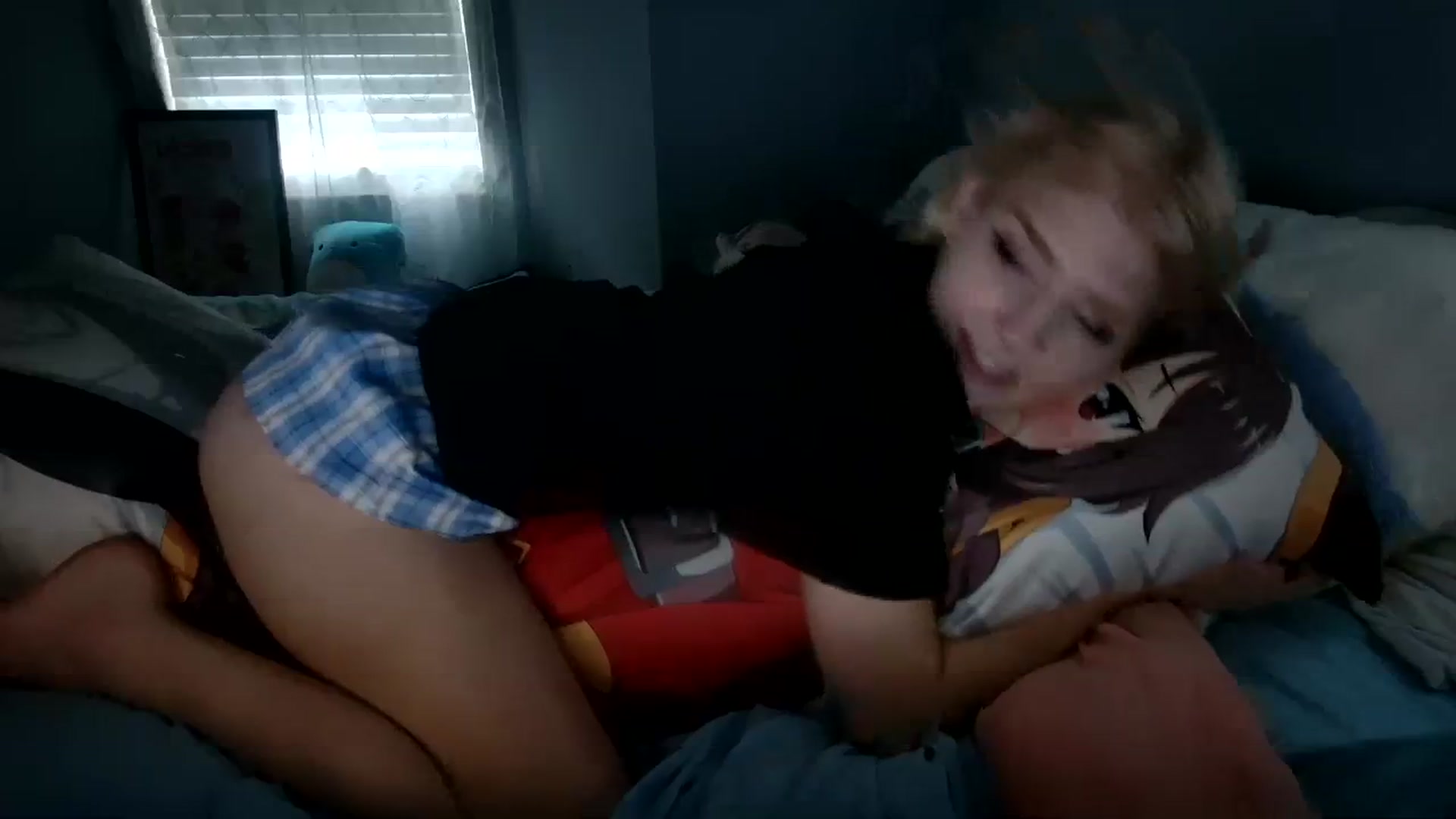 Gallery image thumbnail from DuckChan0's myfreecams stream on, 12/28/2023, 17:59 image 16 of 20