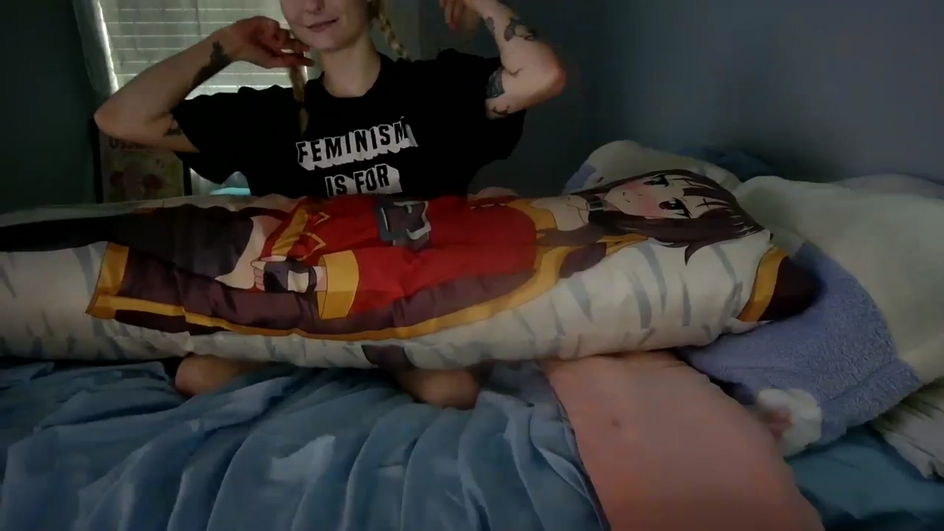 Gallery image thumbnail from DuckChan0's myfreecams stream on, 12/28/2023, 17:59 image 15 of 20