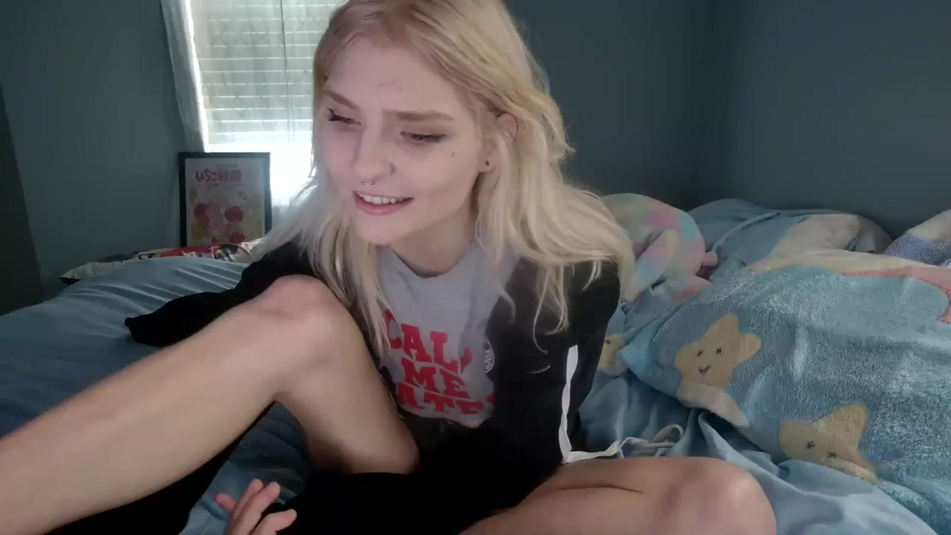 Gallery image thumbnail from DuckChan0's myfreecams stream on, 12/29/2023, 17:57 image 7 of 20