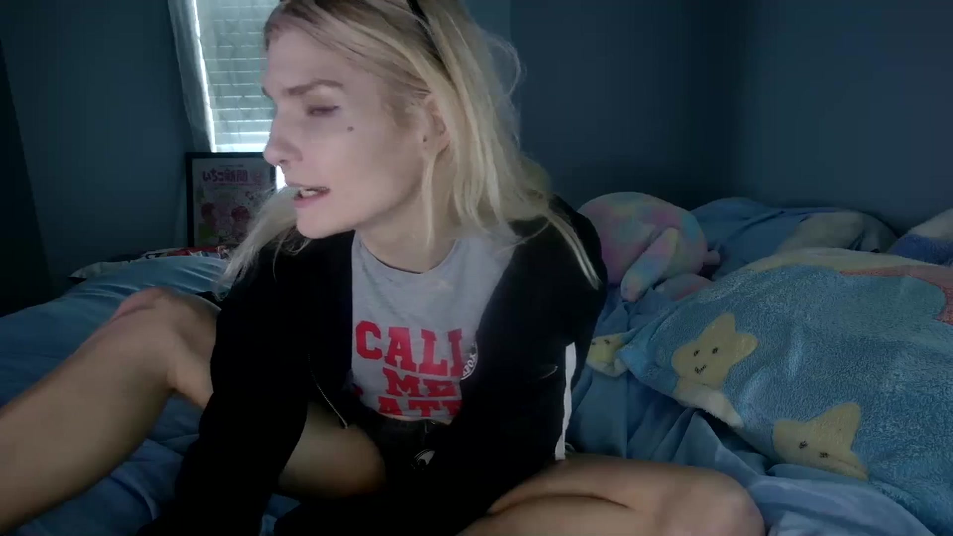 Gallery image thumbnail from DuckChan0's myfreecams stream on, 12/29/2023, 17:57 image 4 of 20
