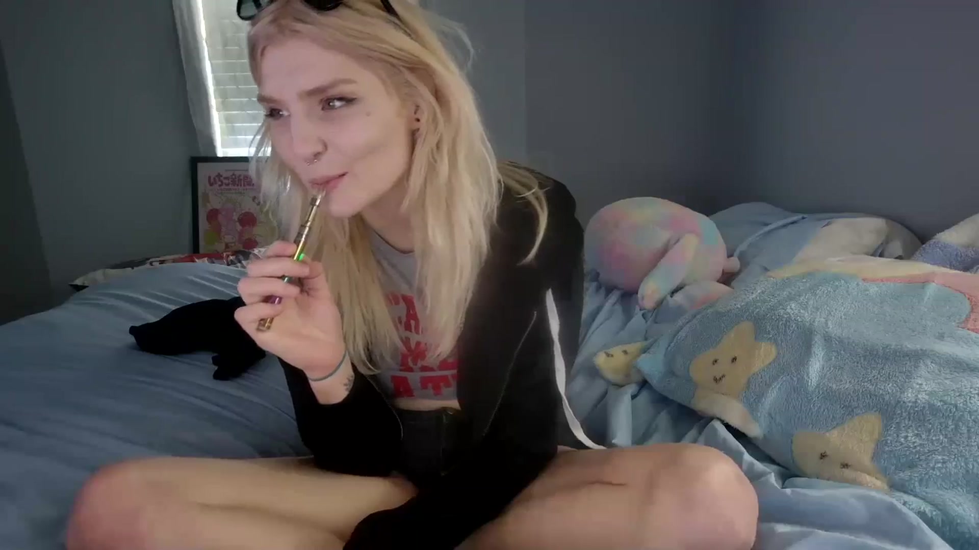 Gallery image thumbnail from DuckChan0's myfreecams stream on, 12/29/2023, 17:57 image 3 of 20