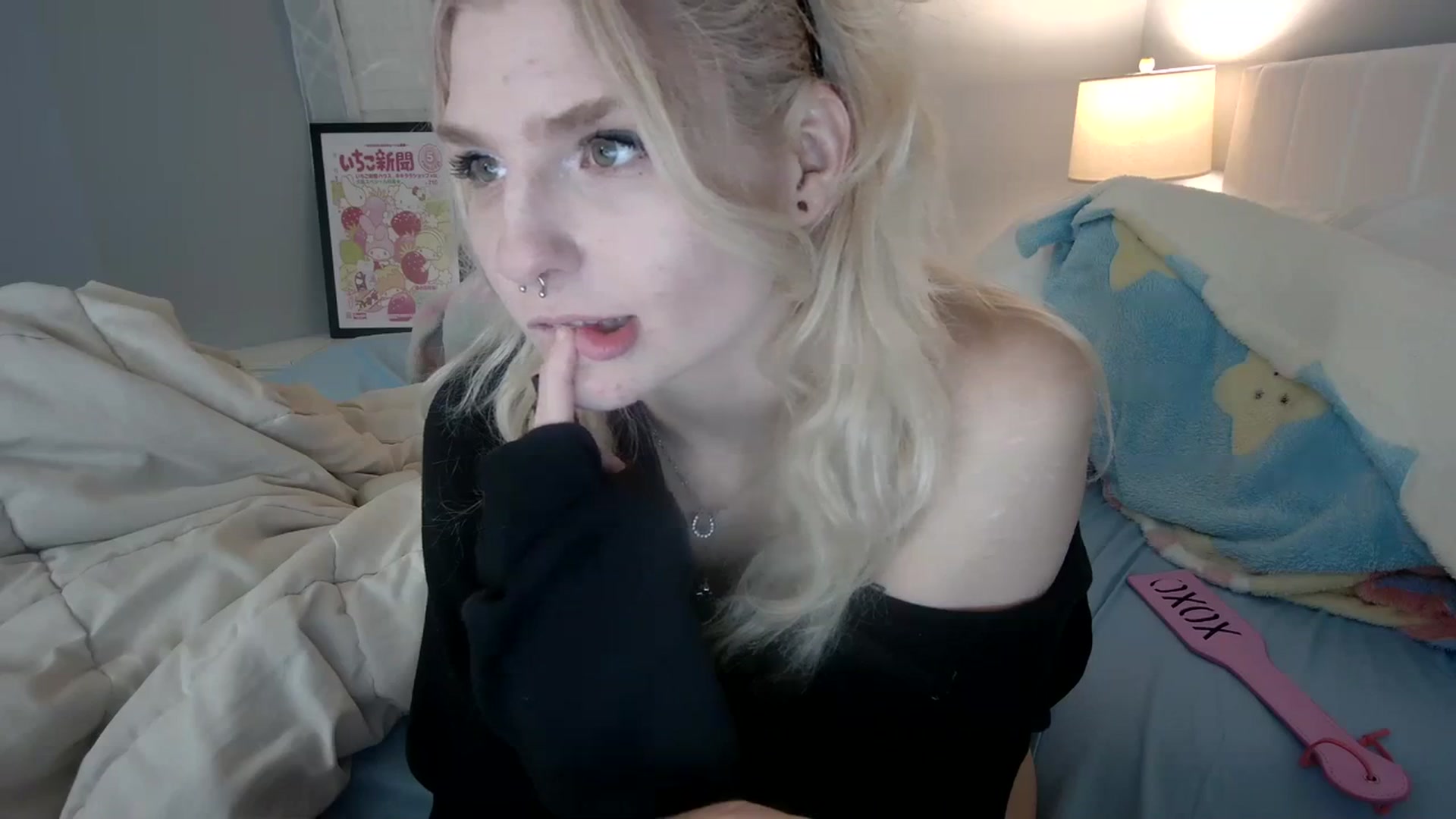 Gallery image thumbnail from DuckChan0's myfreecams stream on, 12/31/2023, 24:28 image 20 of 20