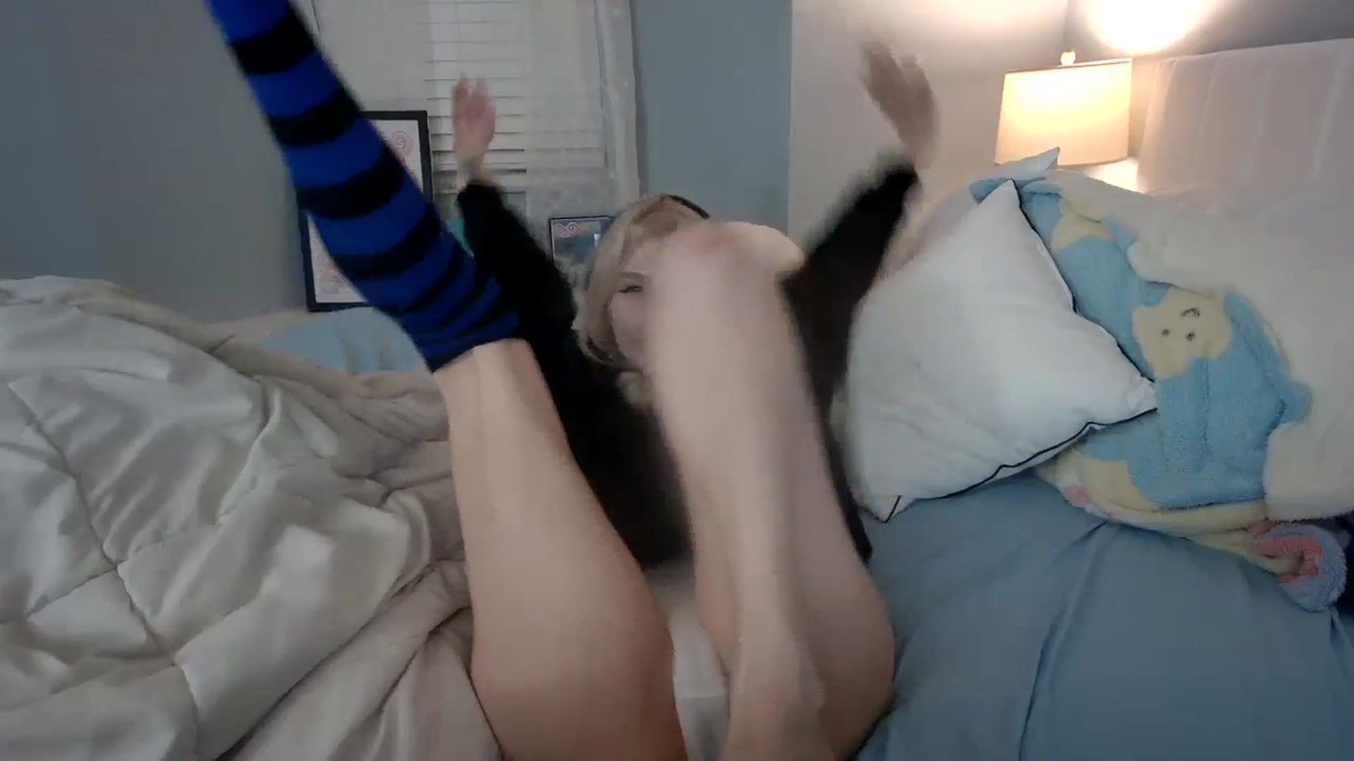 Gallery image thumbnail from DuckChan0's myfreecams stream on, 12/31/2023, 24:28 image 5 of 20