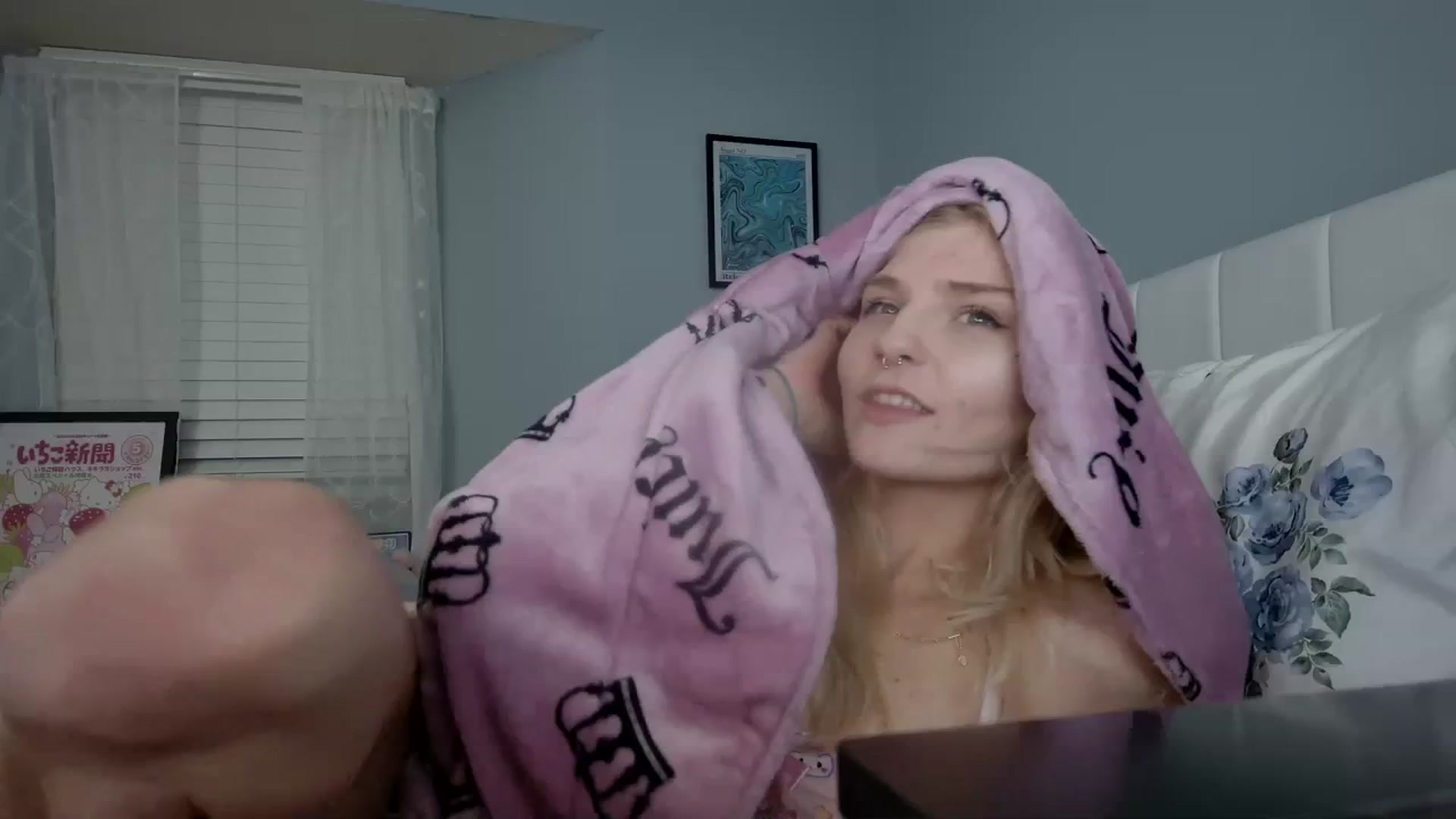 Gallery image thumbnail from DuckChan0's myfreecams stream on, 01/01/2024, 23:36 image 1 of 20