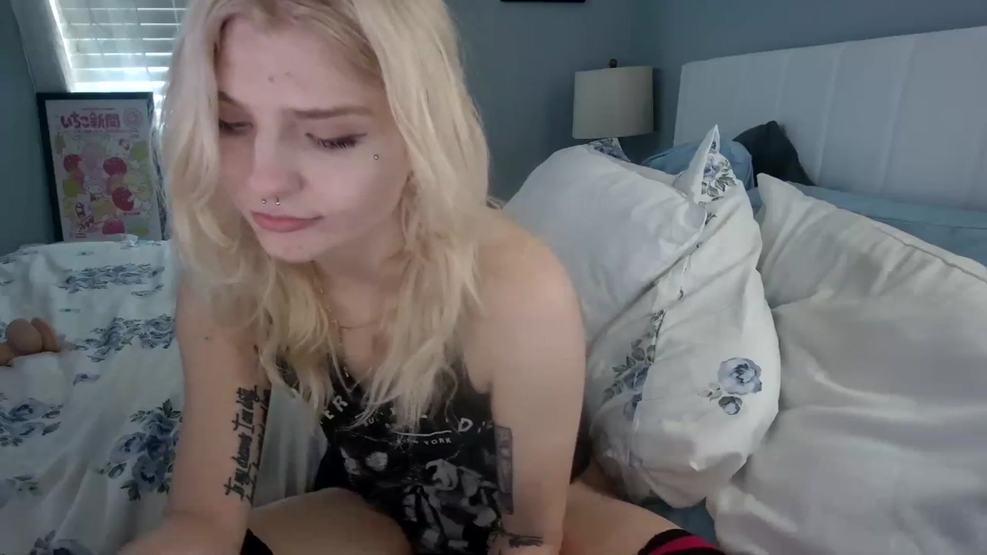 Gallery image thumbnail from DuckChan0's myfreecams stream on, 01/02/2024, 17:13 image 15 of 20