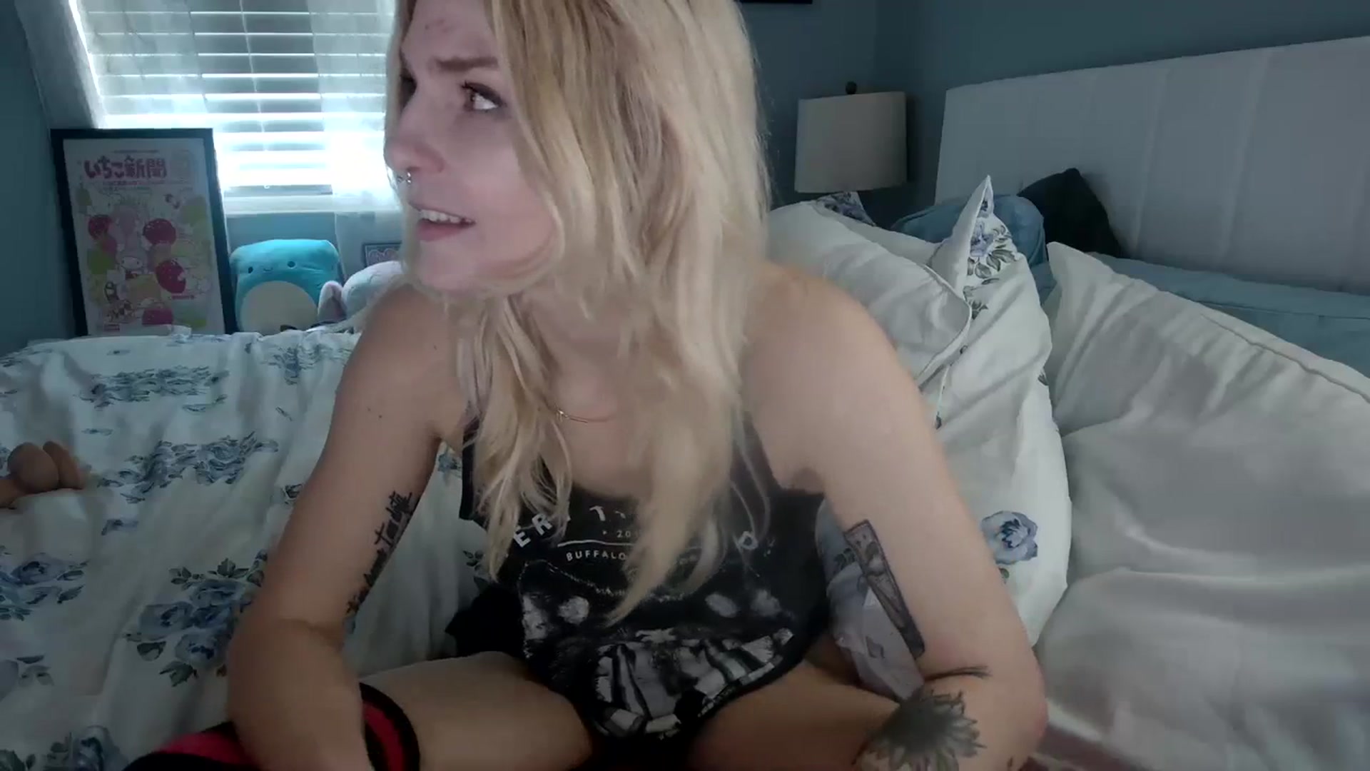 Gallery image thumbnail from DuckChan0's myfreecams stream on, 01/02/2024, 17:13 image 12 of 20
