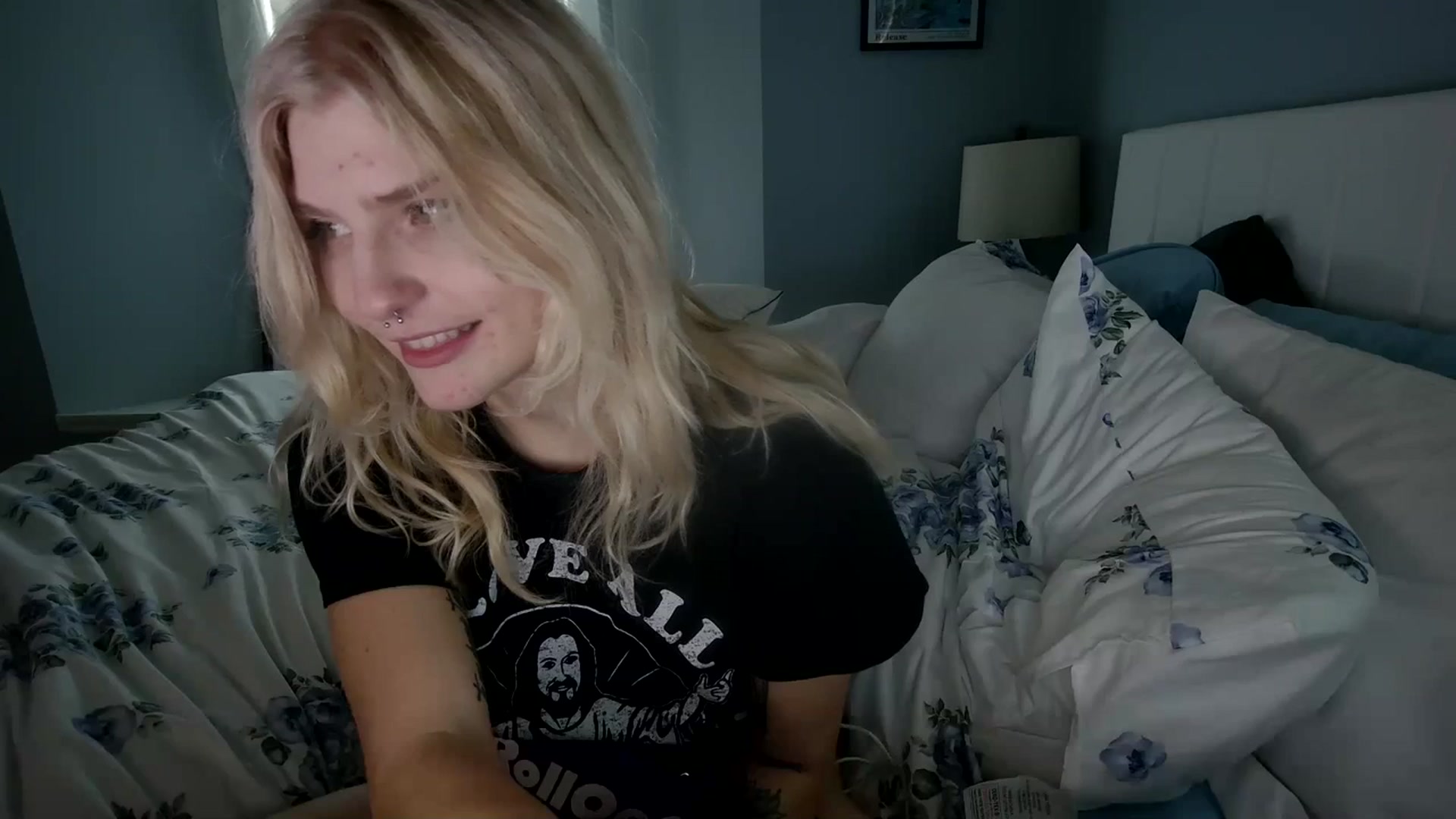 Gallery image thumbnail from DuckChan0's myfreecams stream on, 01/02/2024, 19:16 image 20 of 20