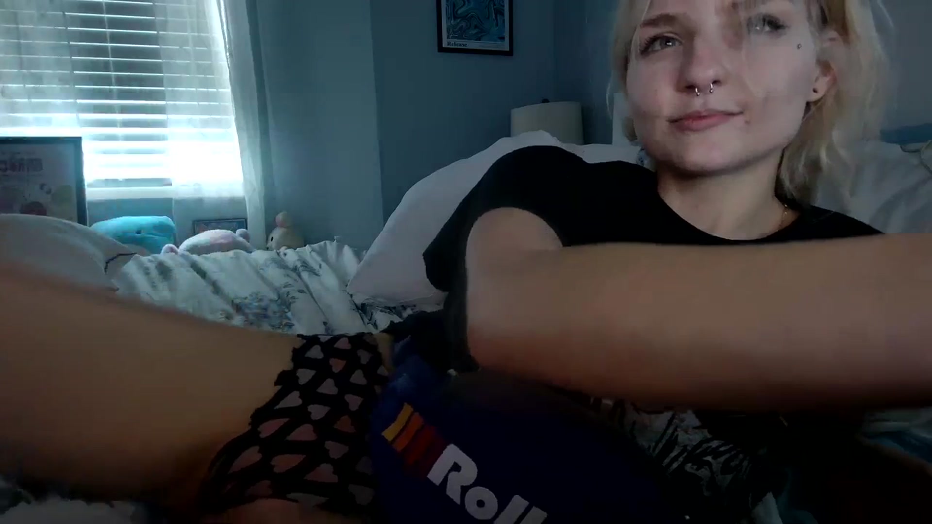 Gallery image thumbnail from DuckChan0's myfreecams stream on, 01/02/2024, 19:16 image 4 of 20