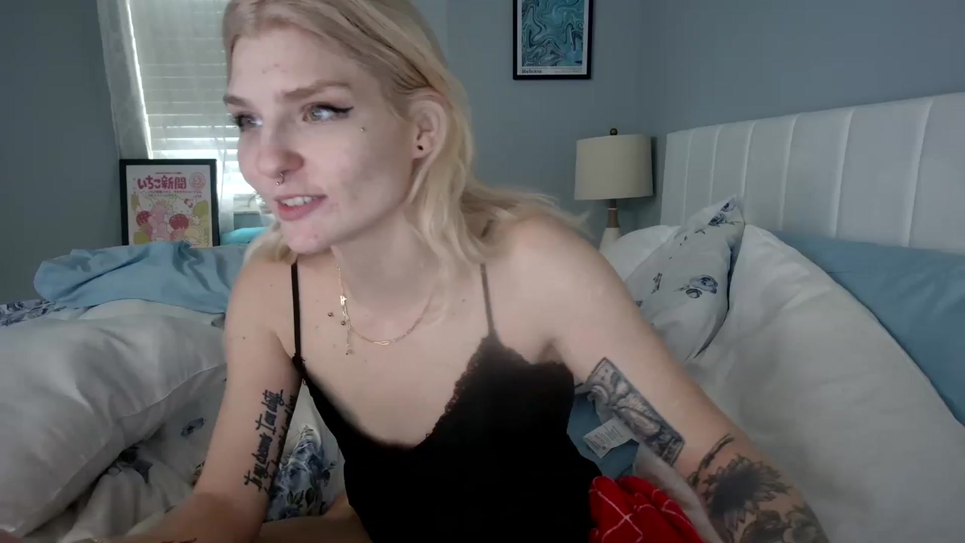 Gallery image thumbnail from DuckChan0's myfreecams stream on, 01/03/2024, 21:11 image 1 of 20