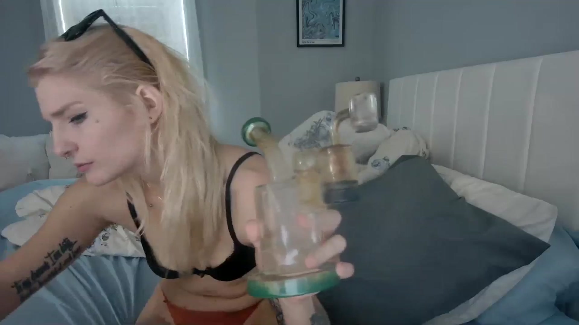 Gallery image thumbnail from DuckChan0's myfreecams stream on, 01/04/2024, 16:02 image 7 of 20