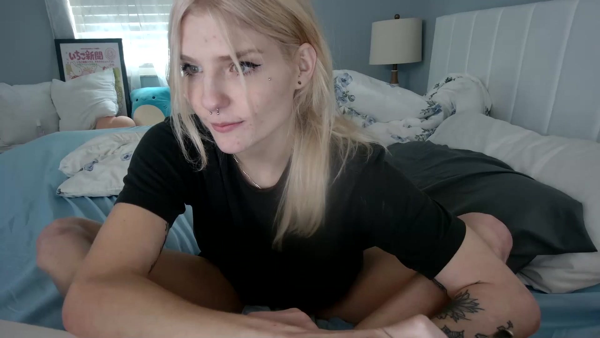 Gallery image thumbnail from DuckChan0's myfreecams stream on, 01/04/2024, 19:32 image 19 of 20