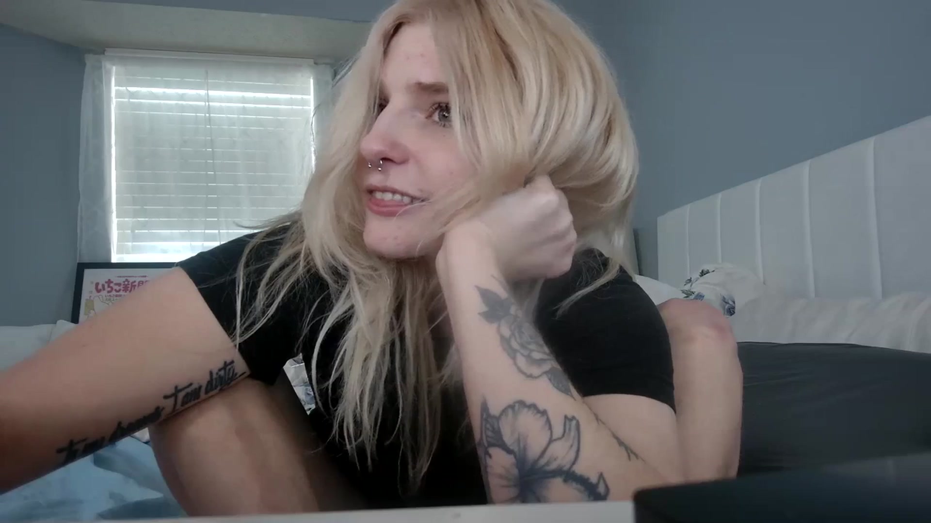 Gallery image thumbnail from DuckChan0's myfreecams stream on, 01/04/2024, 20:11 image 8 of 20