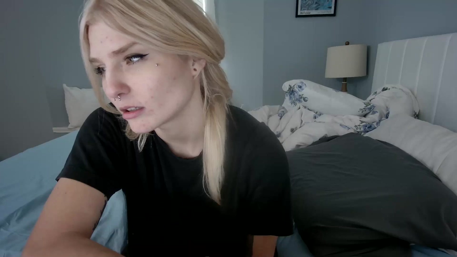 Gallery image thumbnail from DuckChan0's myfreecams stream on, 01/04/2024, 20:11 image 4 of 20