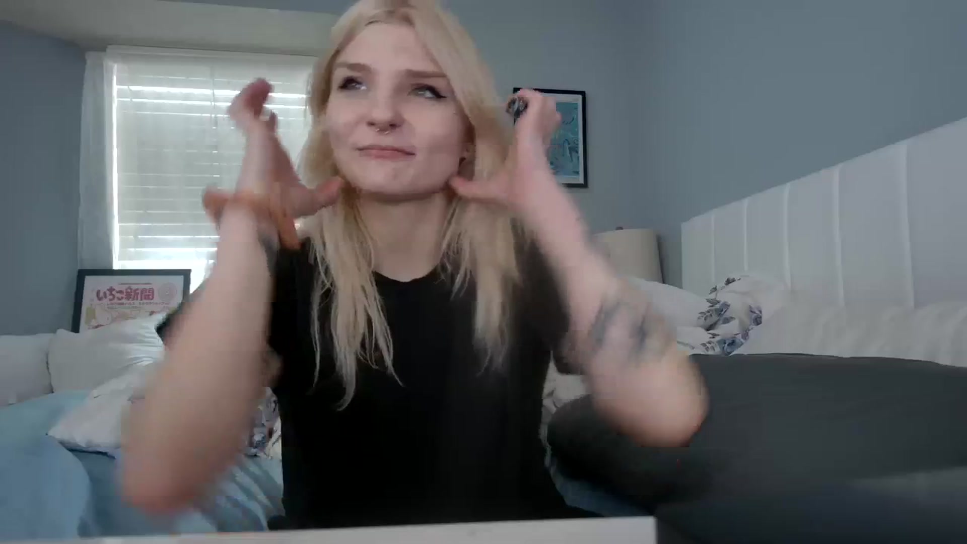 Gallery image thumbnail from DuckChan0's myfreecams stream on, 01/04/2024, 20:11 image 10 of 20