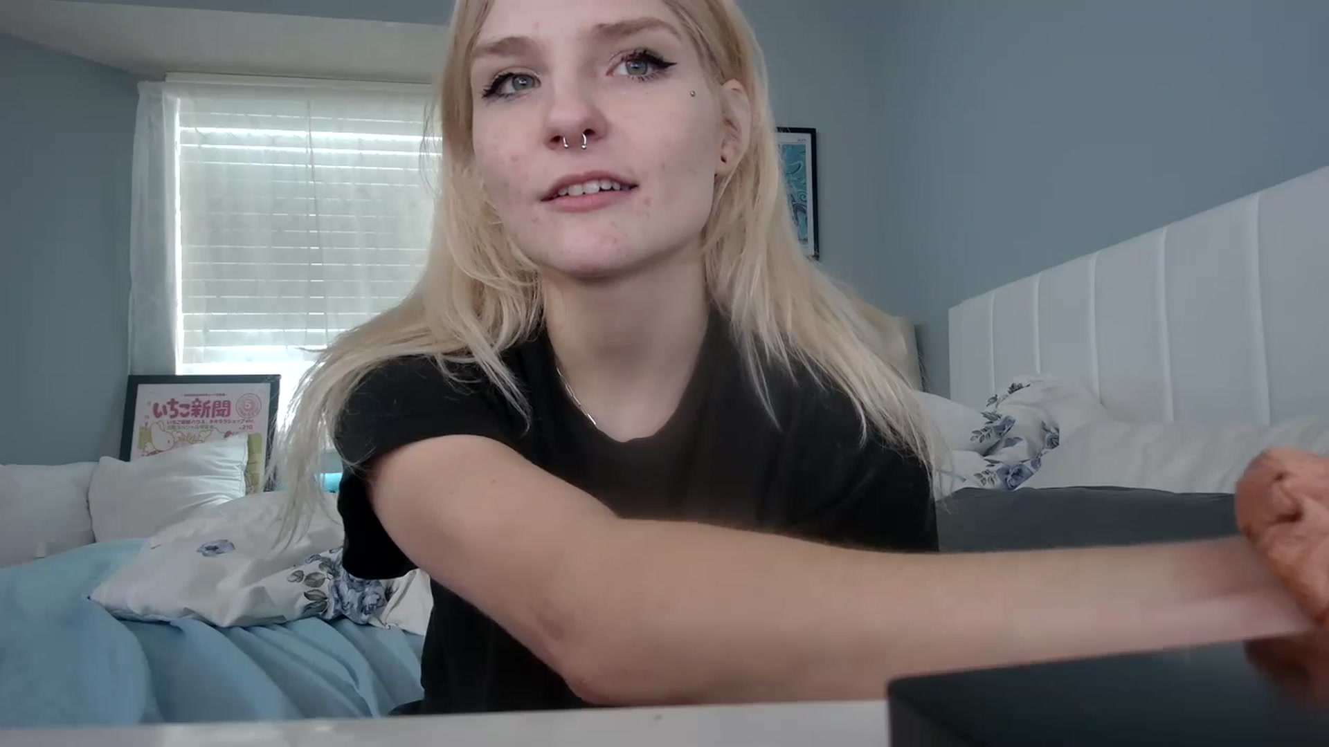 Gallery image thumbnail from DuckChan0's myfreecams stream on, 01/04/2024, 20:11 image 11 of 20
