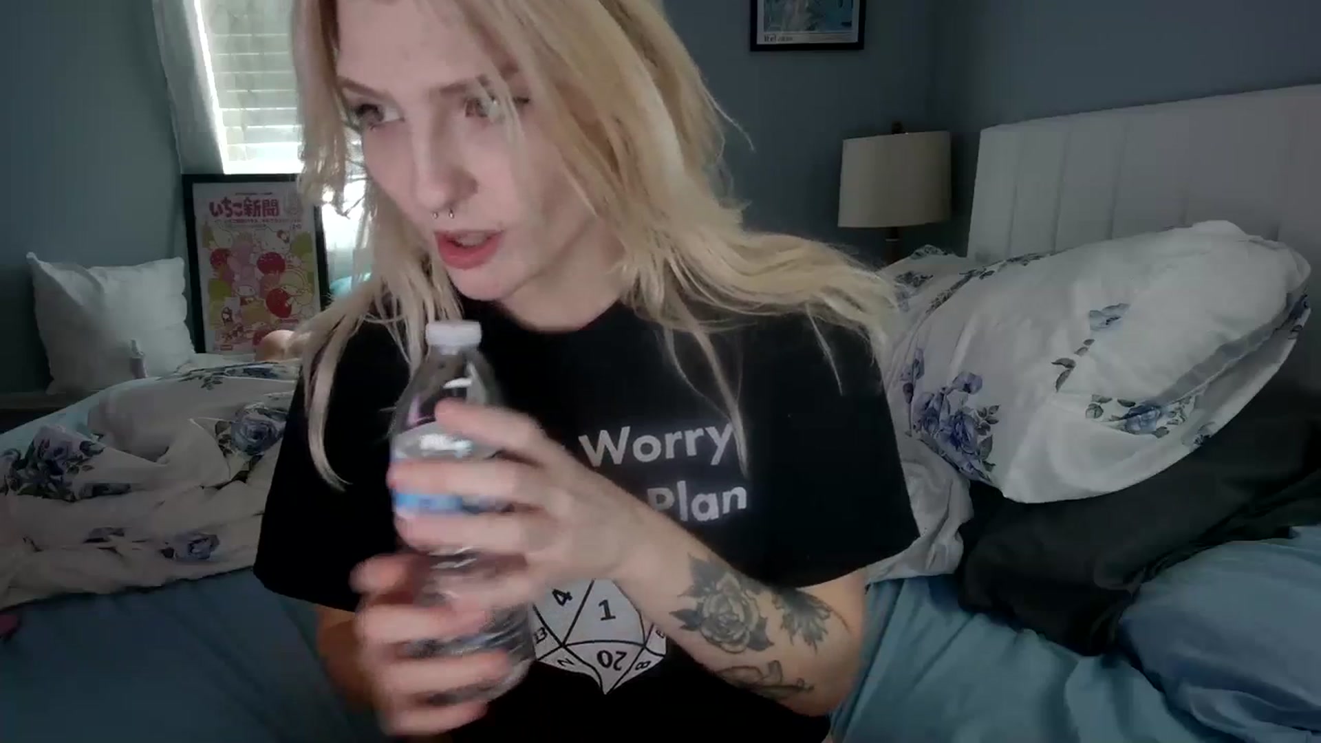Gallery image thumbnail from DuckChan0's myfreecams stream on, 01/05/2024, 17:32 image 8 of 20
