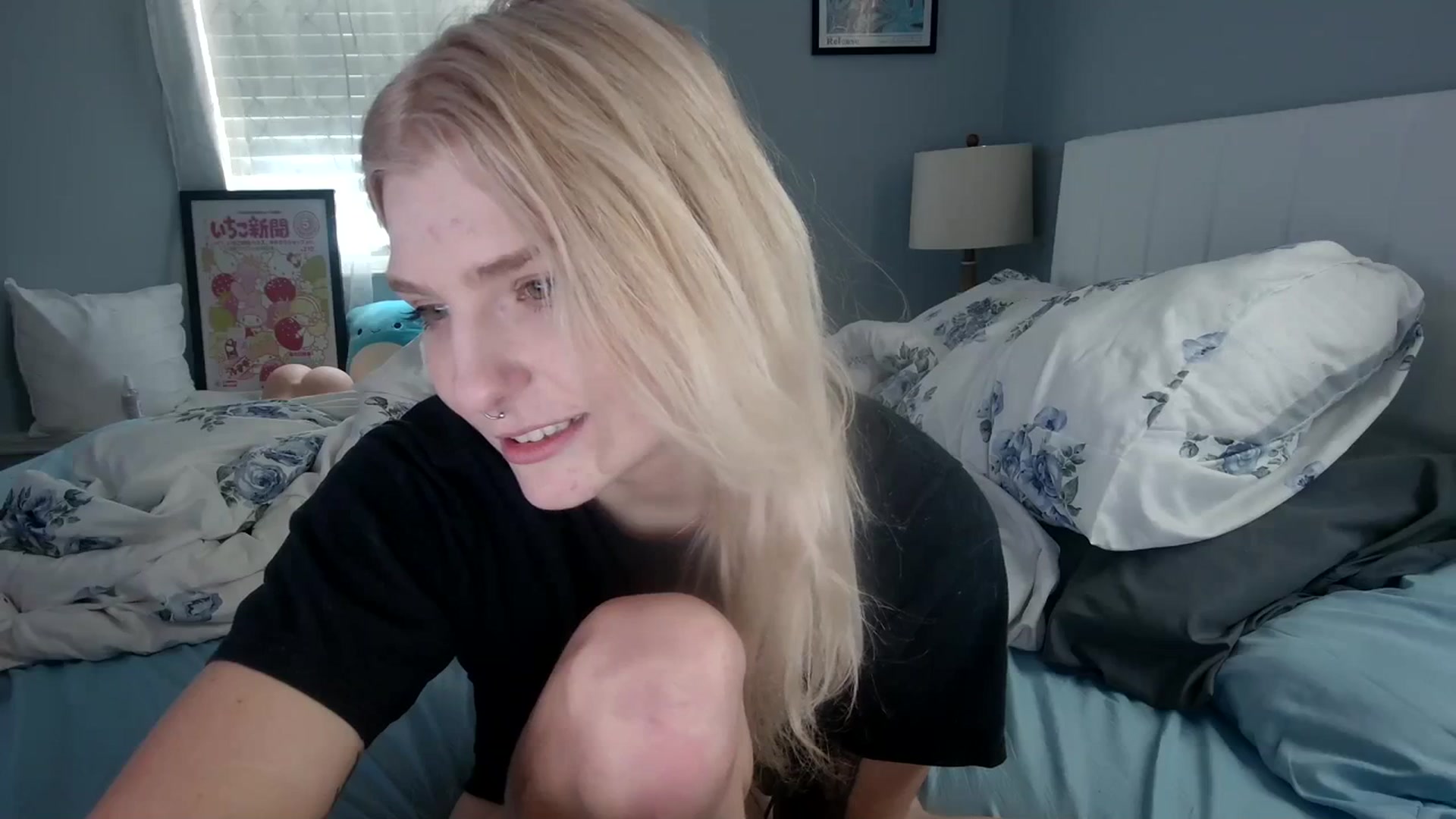 Gallery image thumbnail from DuckChan0's myfreecams stream on, 01/05/2024, 17:32 image 14 of 20