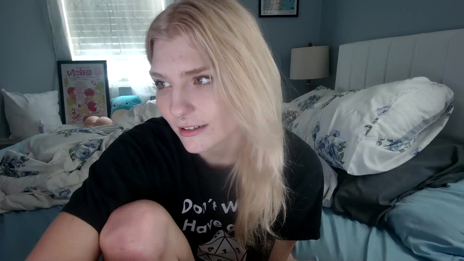 Gallery image thumbnail from DuckChan0's myfreecams stream on, 01/05/2024, 17:32 image 13 of 20