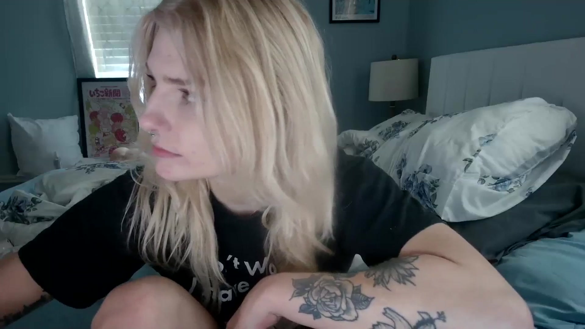 Gallery image thumbnail from DuckChan0's myfreecams stream on, 01/05/2024, 17:32 image 17 of 20