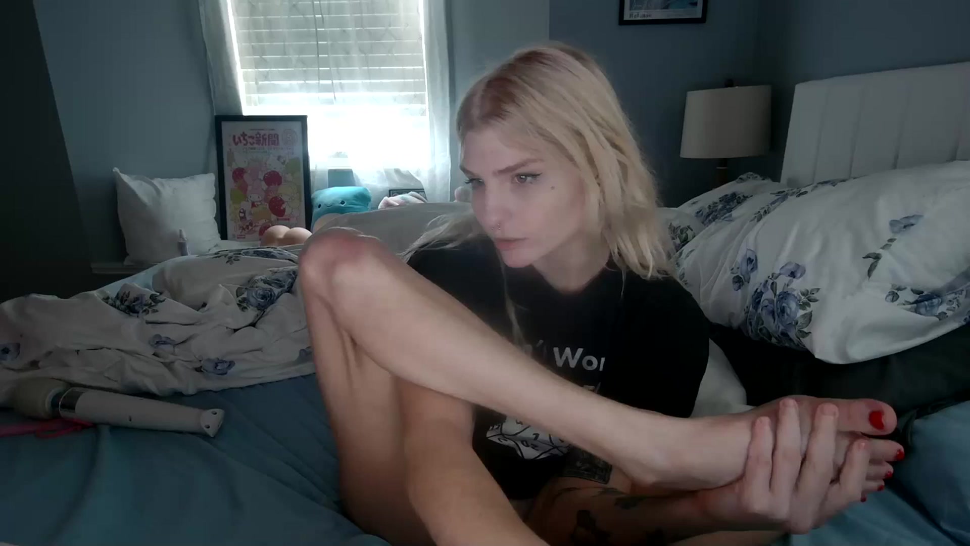 Gallery image thumbnail from DuckChan0's myfreecams stream on, 01/05/2024, 17:32 image 1 of 20