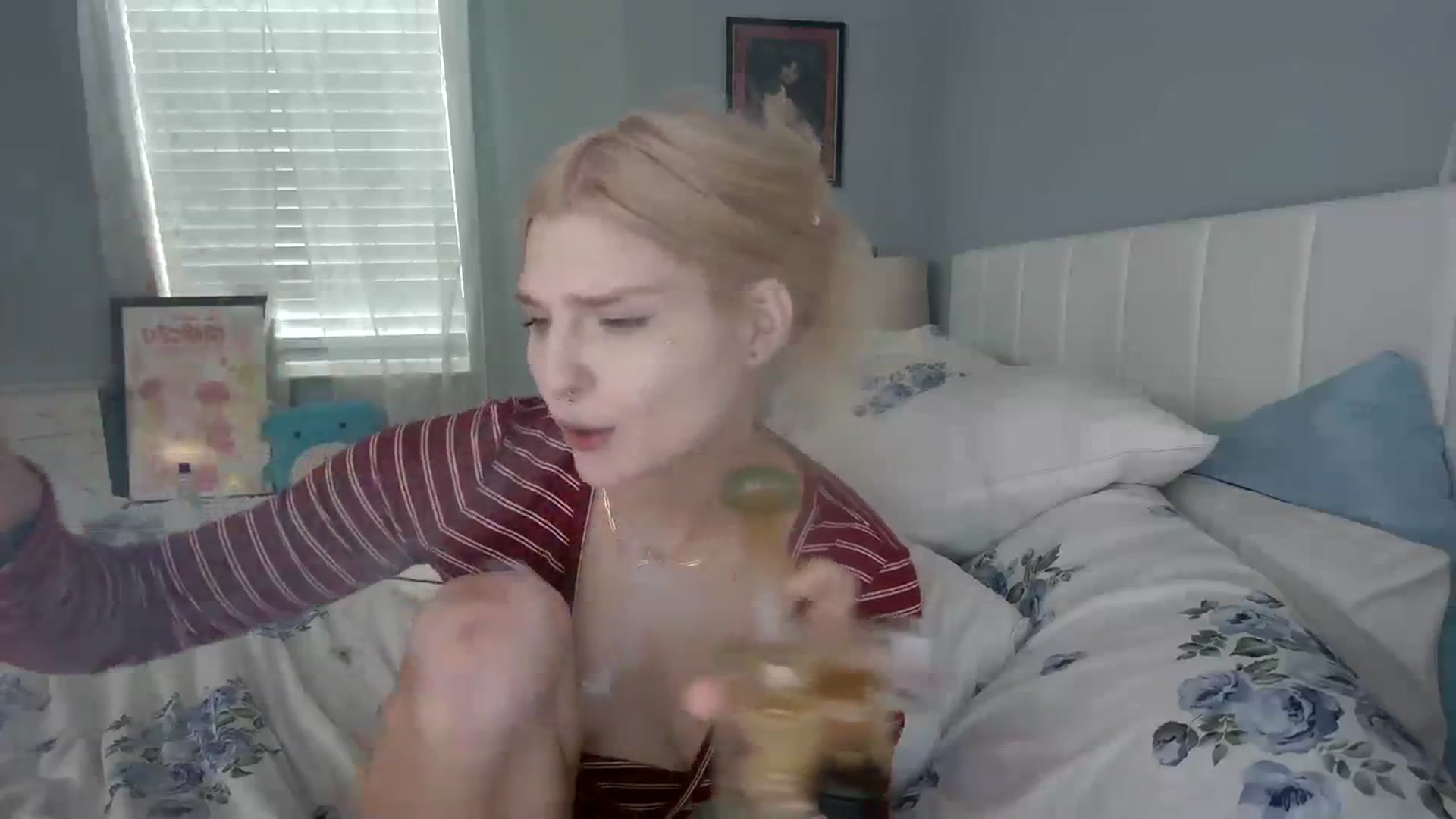 Gallery image thumbnail from DuckChan0's myfreecams stream on, 01/08/2024, 16:39 image 18 of 20