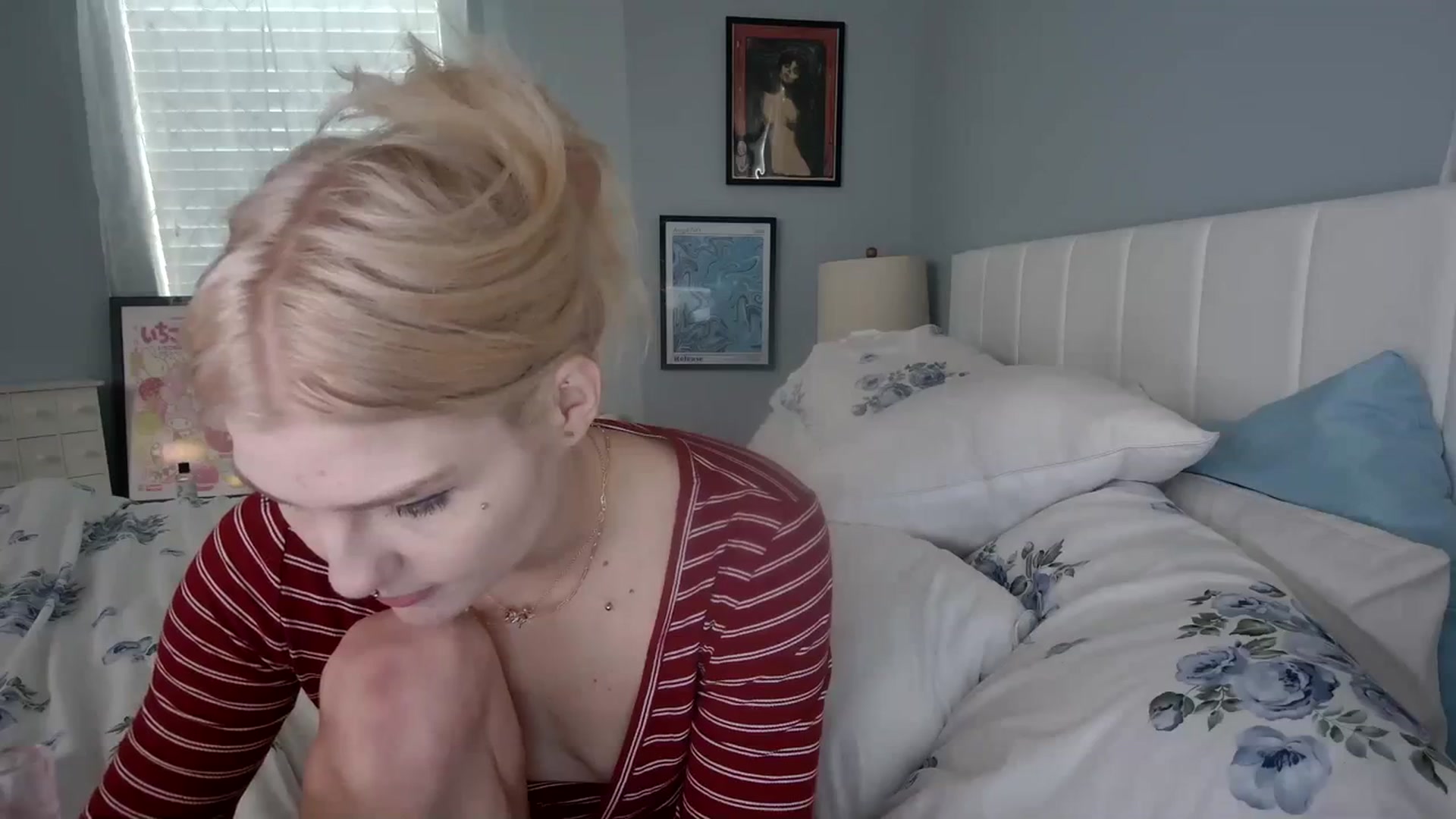 Gallery image thumbnail from DuckChan0's myfreecams stream on, 01/08/2024, 16:39 image 16 of 20