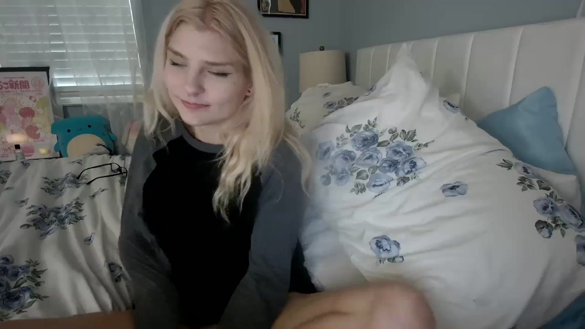 Gallery image thumbnail from DuckChan0's myfreecams stream on, 01/08/2024, 20:30 image 11 of 20