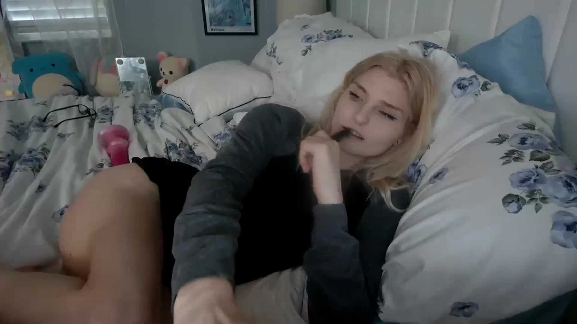 Gallery image thumbnail from DuckChan0's myfreecams stream on, 01/08/2024, 20:30 image 14 of 20