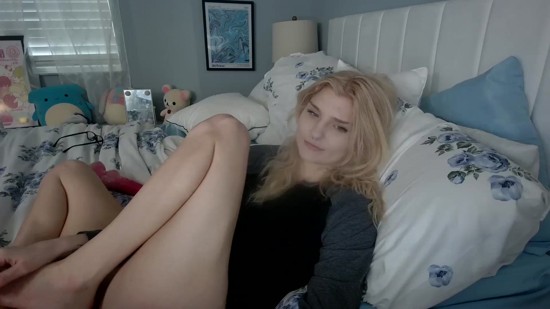 Gallery image thumbnail from DuckChan0's myfreecams stream on, 01/08/2024, 20:30 image 8 of 20