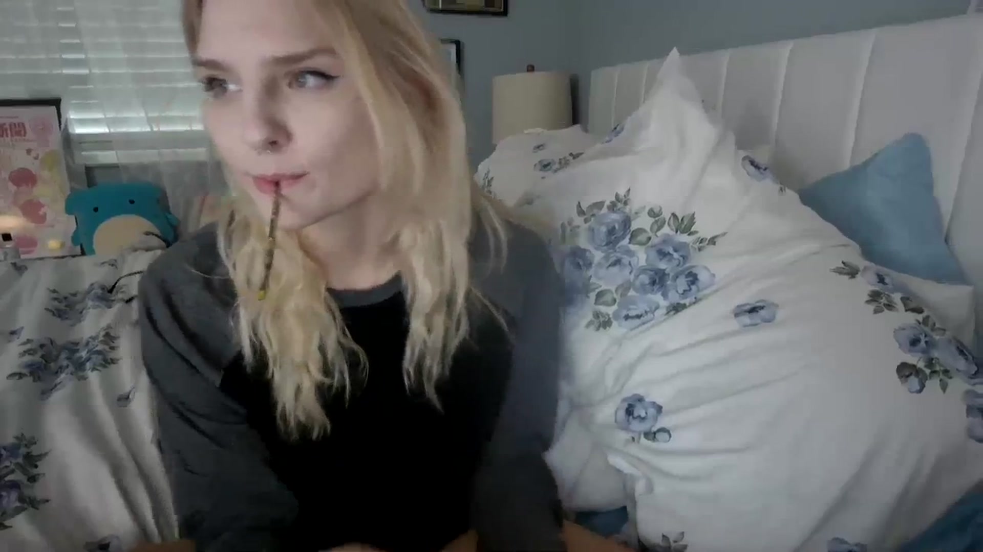 Gallery image thumbnail from DuckChan0's myfreecams stream on, 01/08/2024, 20:30 image 9 of 20