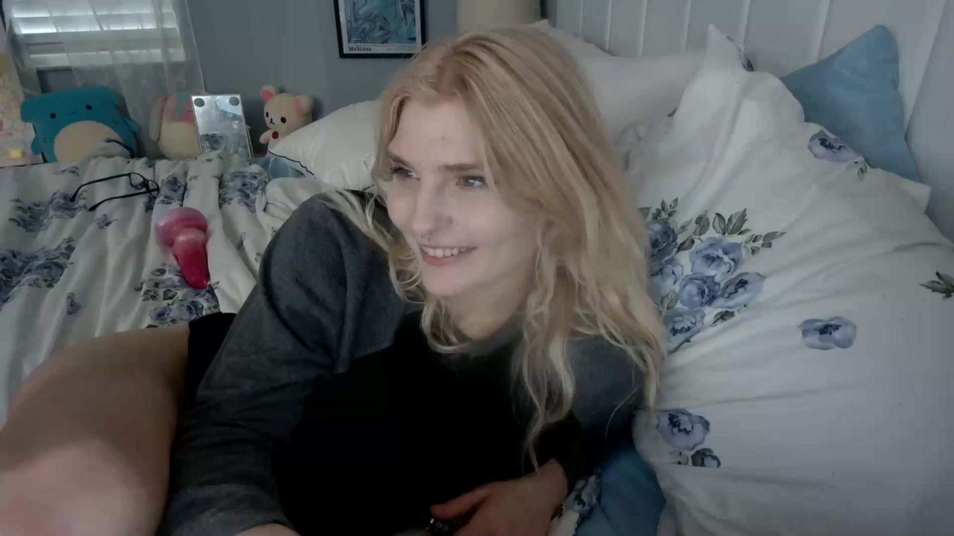 Gallery image thumbnail from DuckChan0's myfreecams stream on, 01/08/2024, 20:30 image 20 of 20