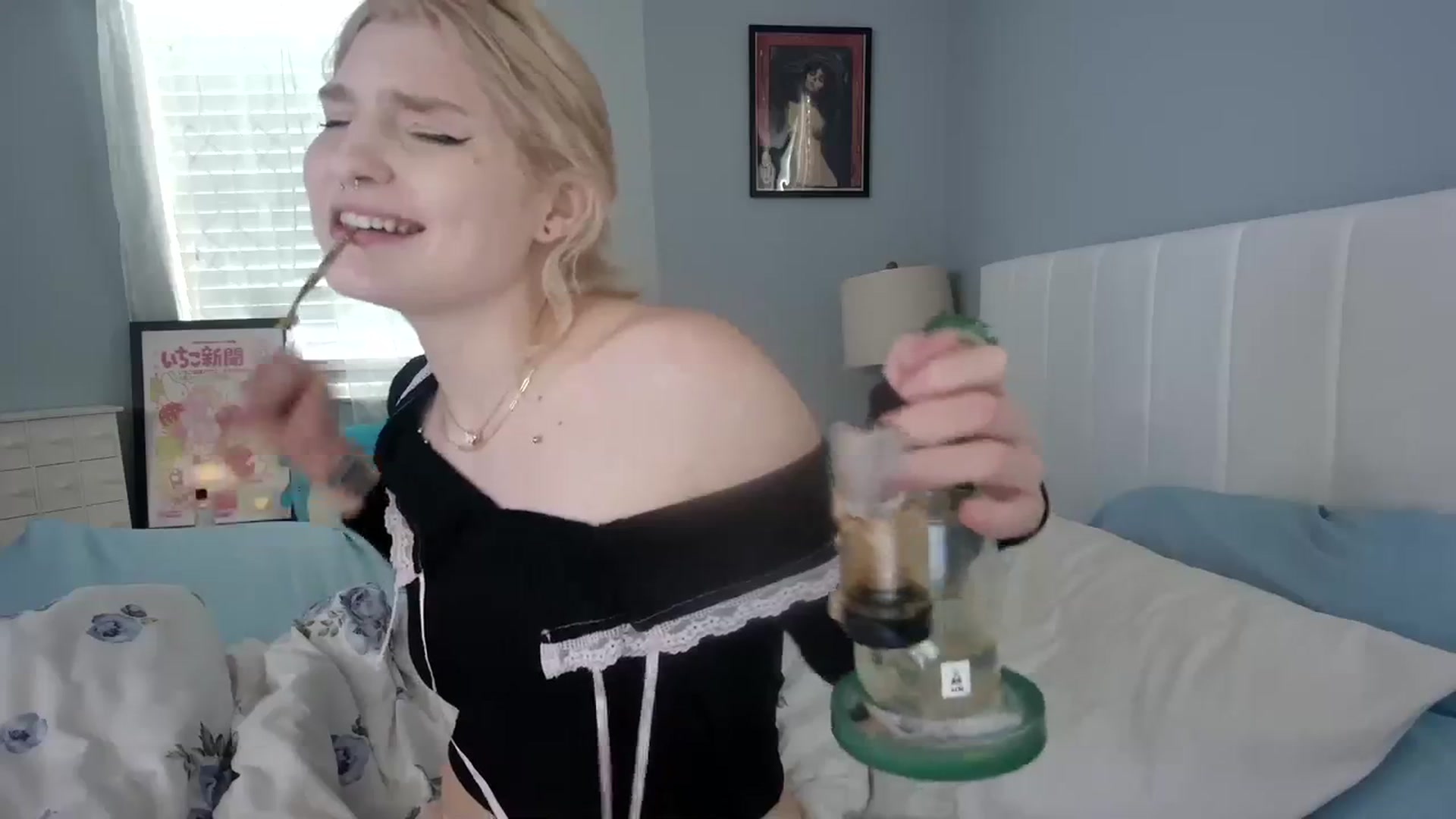 Gallery image thumbnail from DuckChan0's myfreecams stream on, 01/09/2024, 16:15 image 3 of 20