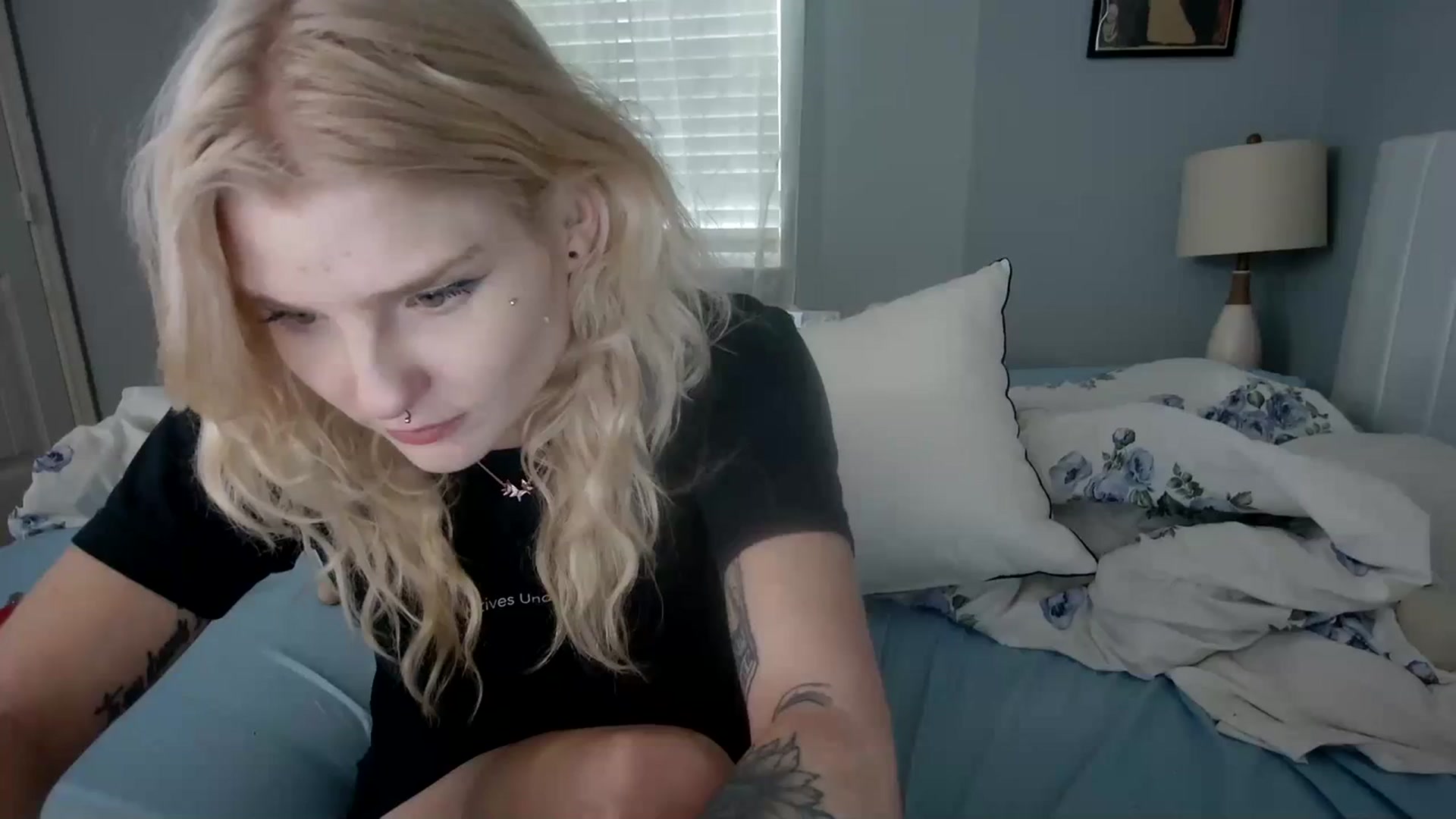 Gallery image thumbnail from DuckChan0's myfreecams stream on, 01/09/2024, 20:18 image 1 of 20