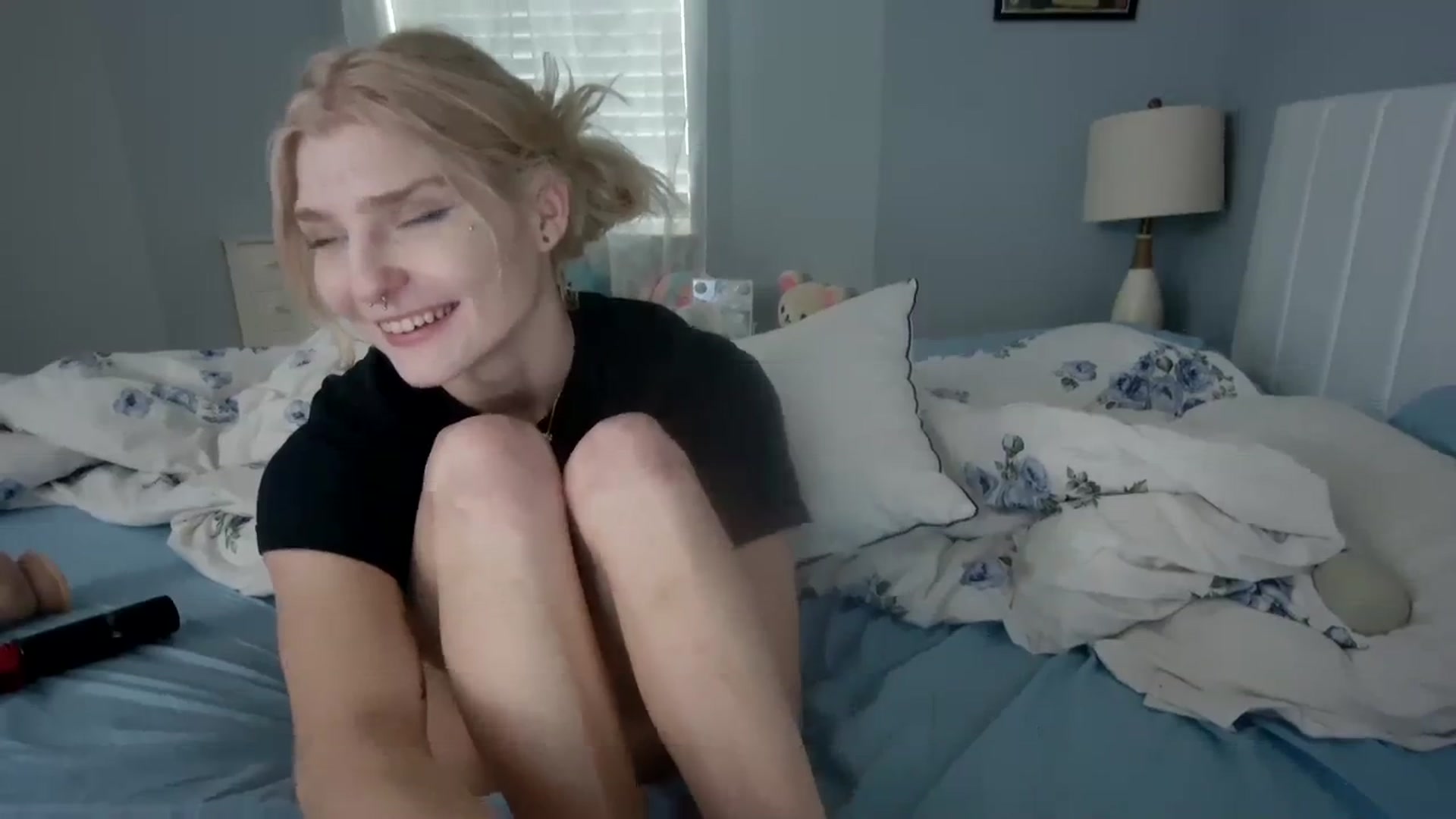 Gallery image thumbnail from DuckChan0's myfreecams stream on, 01/09/2024, 20:18 image 6 of 20